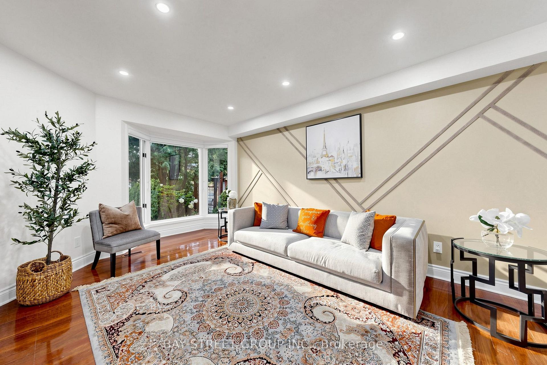 Photo 5 of 2334 Wildwood Crescent, Pickering, Brock Ridge — HOMEH