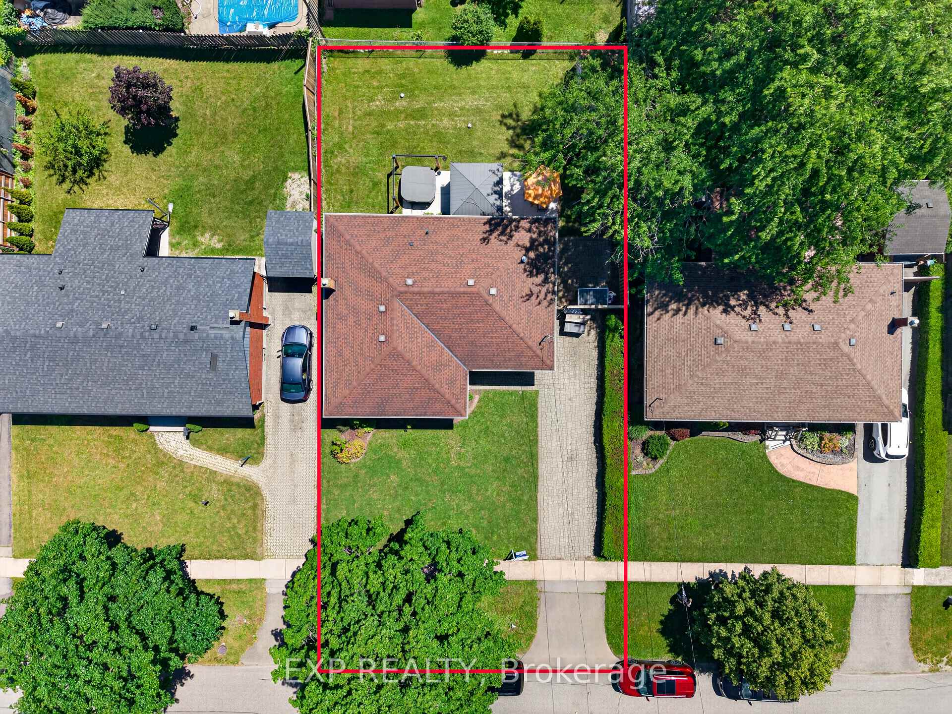 Photo 6 of 8 Dunraven Avenue, St. Catharines, Carlton/Bunting — HOMEH