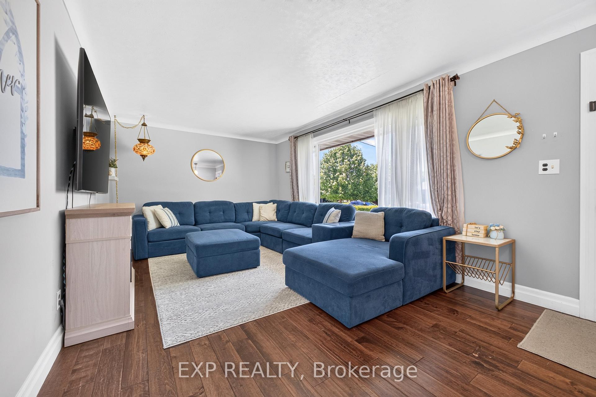 Photo 13 of 8 Dunraven Avenue, St. Catharines, Carlton/Bunting — HOMEH