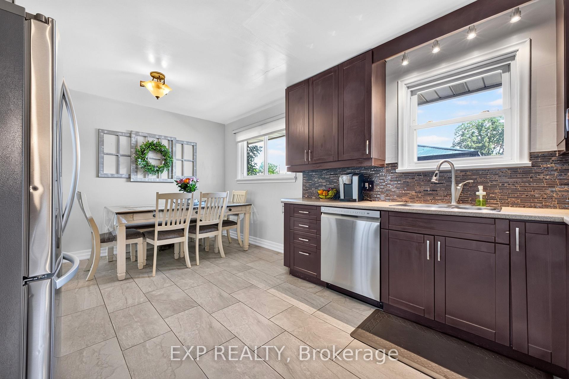 Photo 20 of 8 Dunraven Avenue, St. Catharines, Carlton/Bunting — HOMEH
