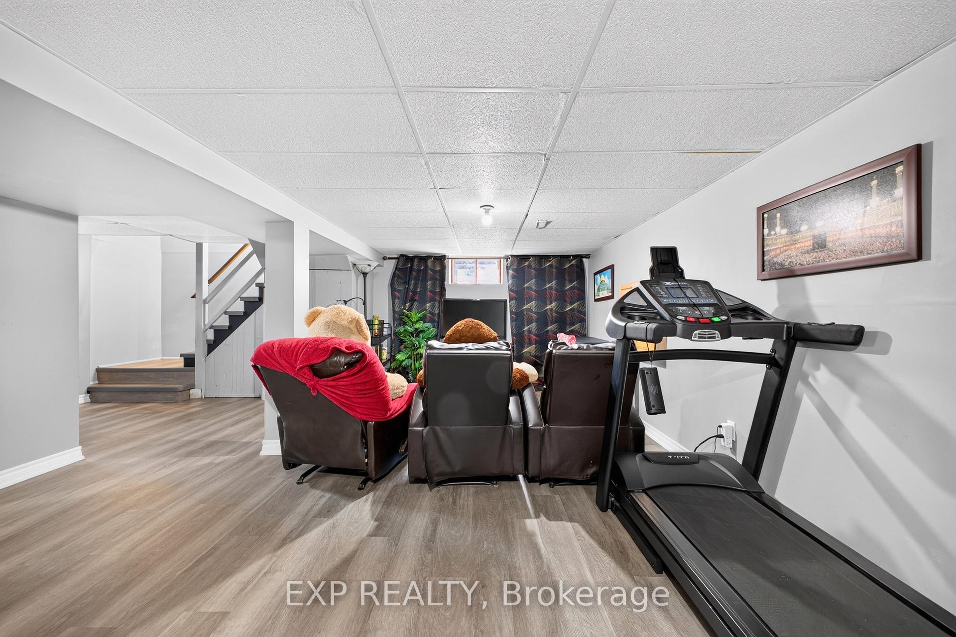 Photo 29 of 8 Dunraven Avenue, St. Catharines, Carlton/Bunting — HOMEH