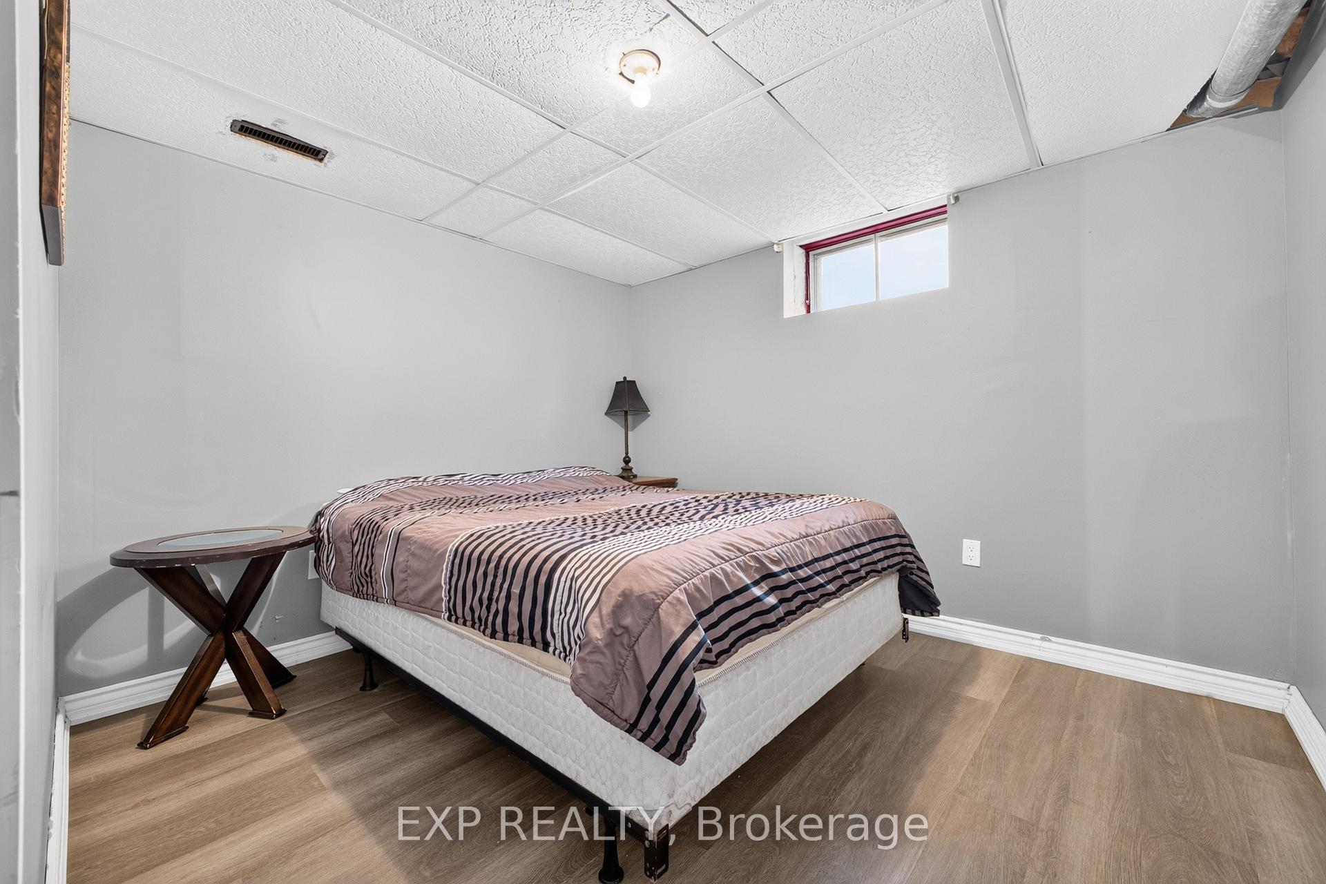 Photo 34 of 8 Dunraven Avenue, St. Catharines, Carlton/Bunting — HOMEH