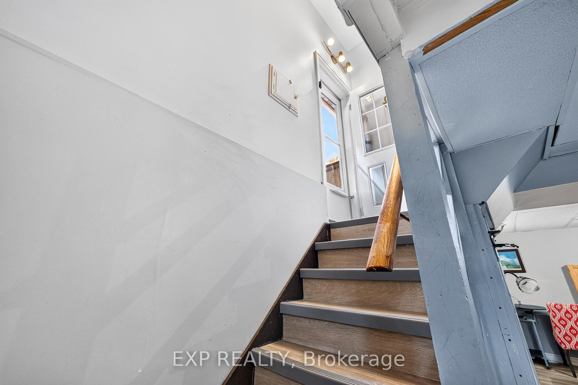 Photo 35 of 8 Dunraven Avenue, St. Catharines, Carlton/Bunting — HOMEH