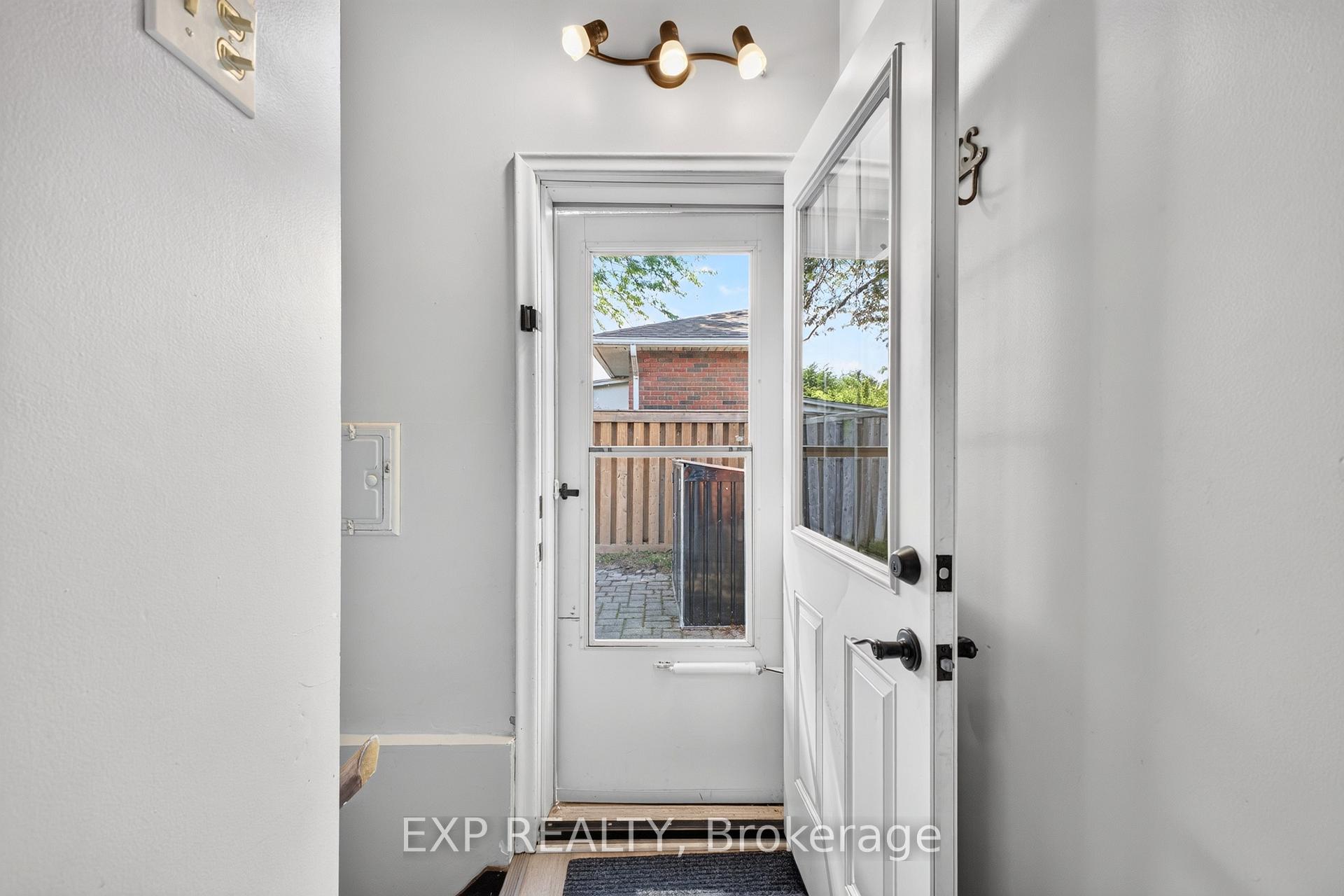 Photo 37 of 8 Dunraven Avenue, St. Catharines, Carlton/Bunting — HOMEH