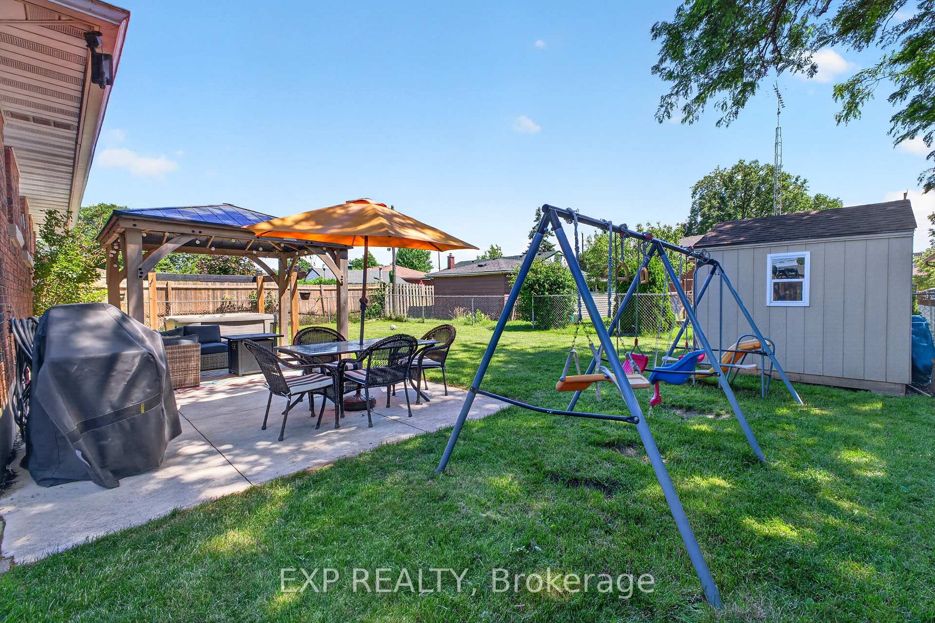 Photo 43 of 8 Dunraven Avenue, St. Catharines, Carlton/Bunting — HOMEH