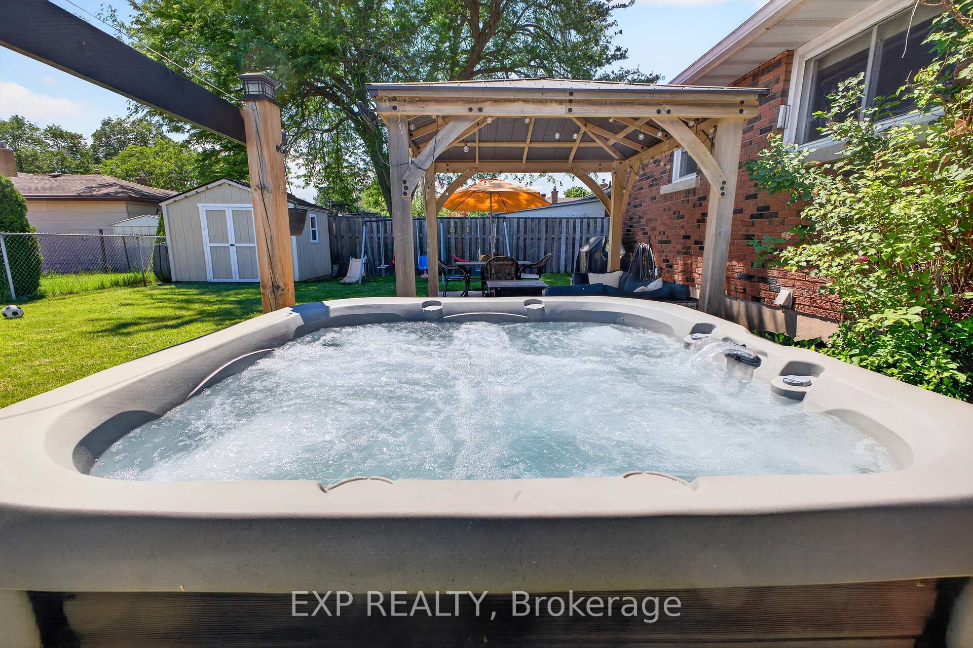 Photo 45 of 8 Dunraven Avenue, St. Catharines, Carlton/Bunting — HOMEH