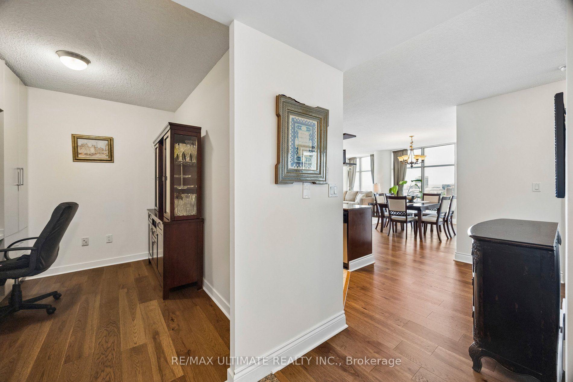 Photo 5 of Unit 1812, 35 Mariner Terrace, Toronto, Waterfront Communities — HOMEH