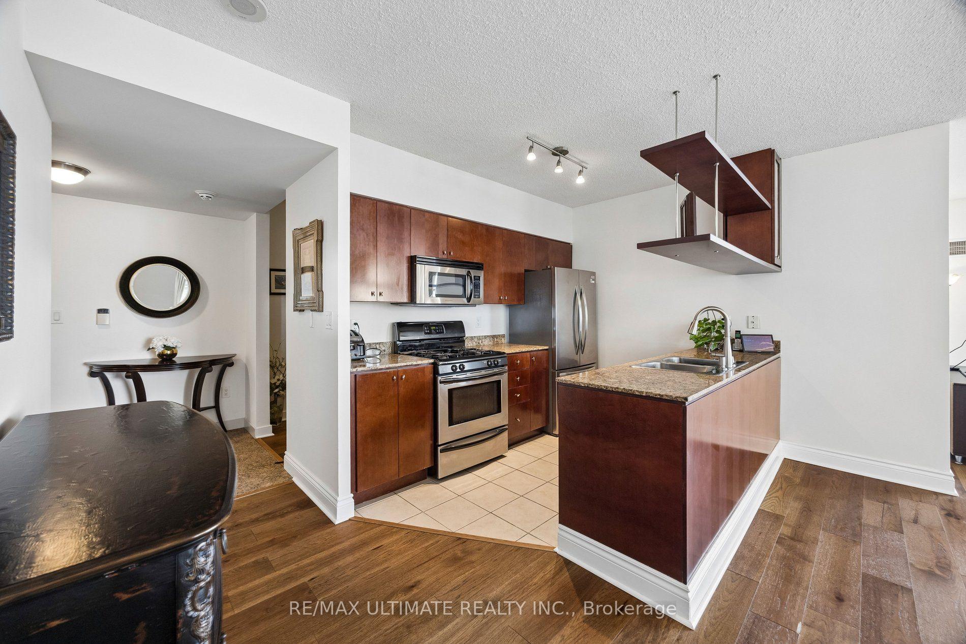 Photo 6 of Unit 1812, 35 Mariner Terrace, Toronto, Waterfront Communities — HOMEH