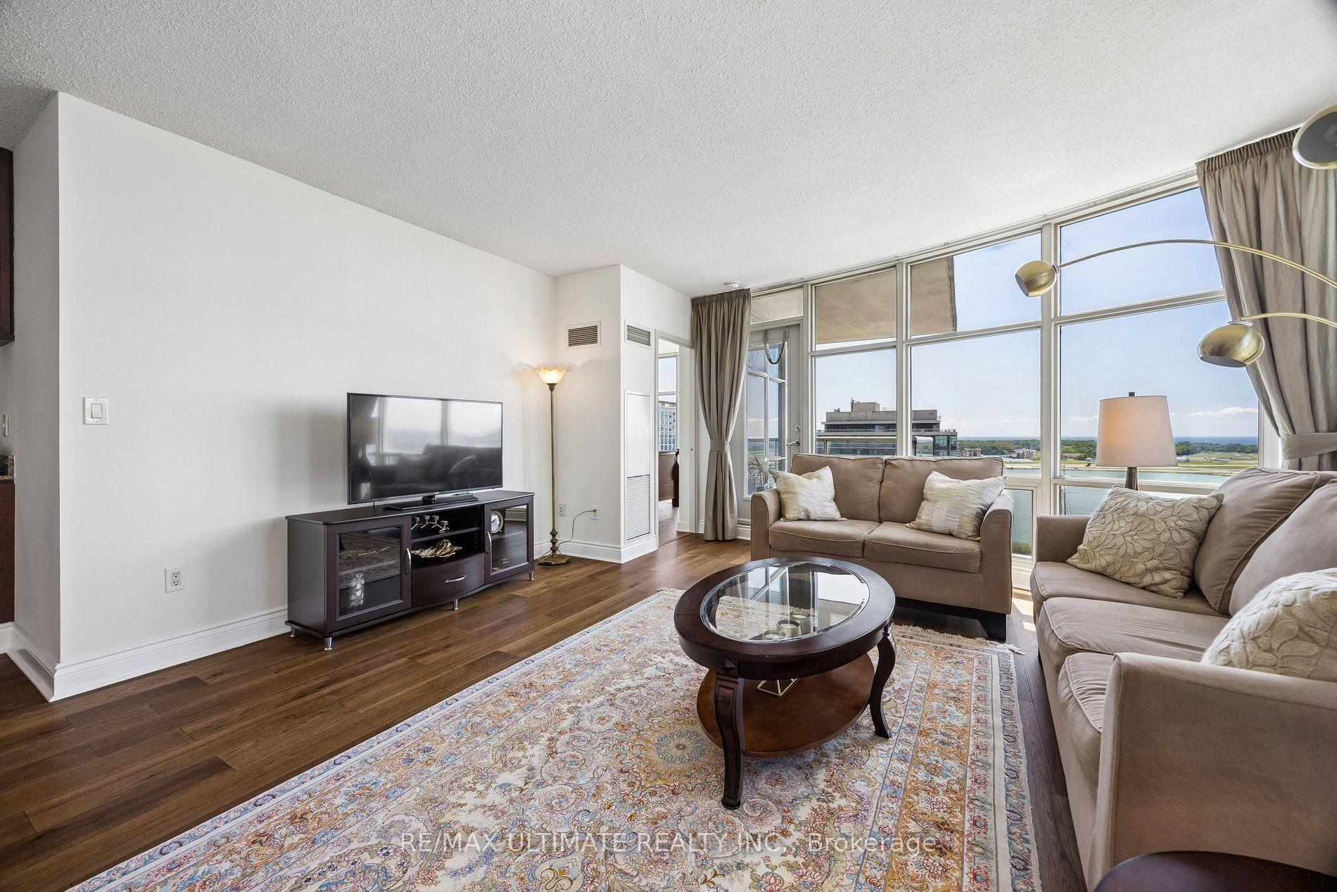 Photo 9 of Unit 1812, 35 Mariner Terrace, Toronto, Waterfront Communities — HOMEH