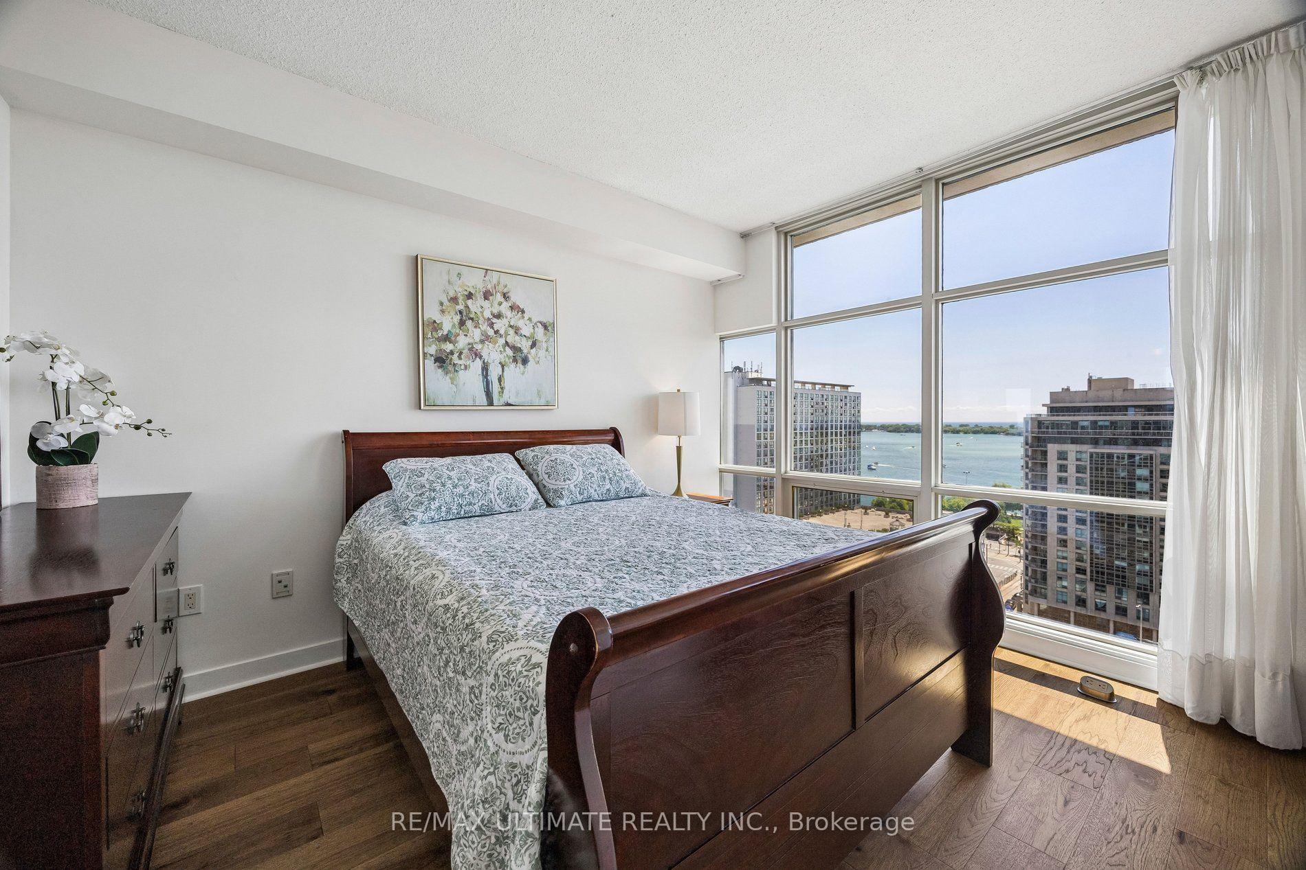 Photo 13 of Unit 1812, 35 Mariner Terrace, Toronto, Waterfront Communities — HOMEH