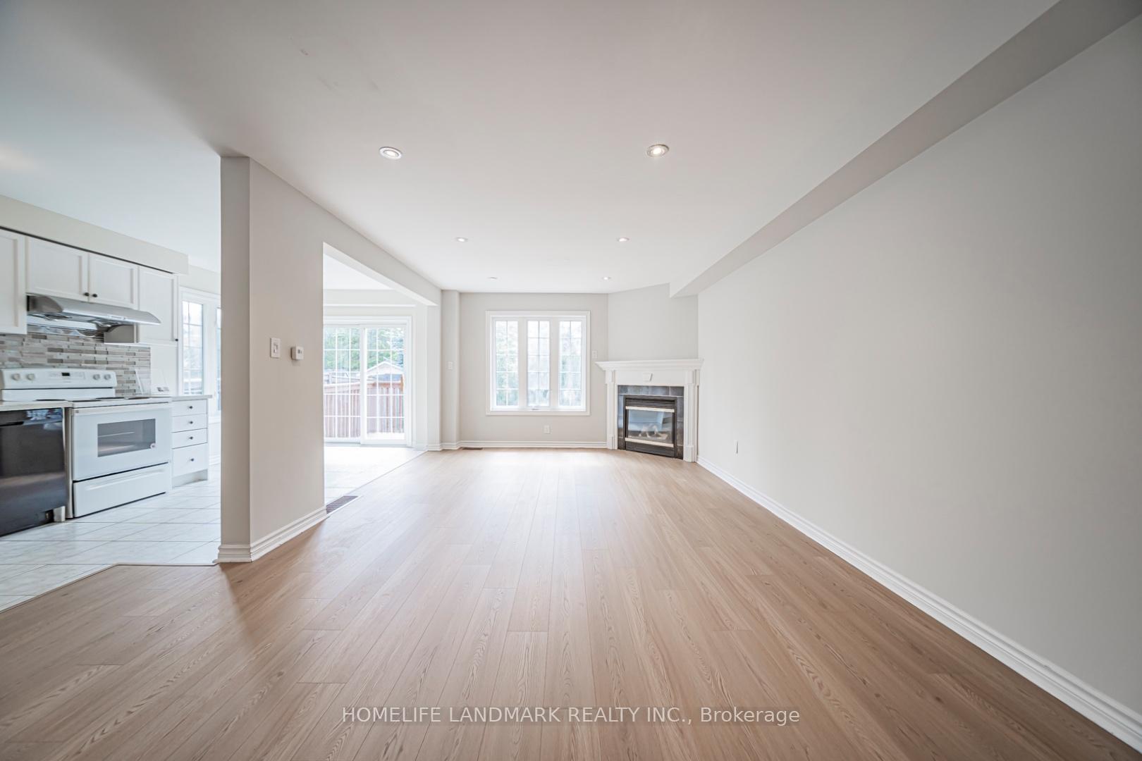 Photo 7 of 59 Bloomgate Crescent, Richmond Hill, Oak Ridges — HOMEH