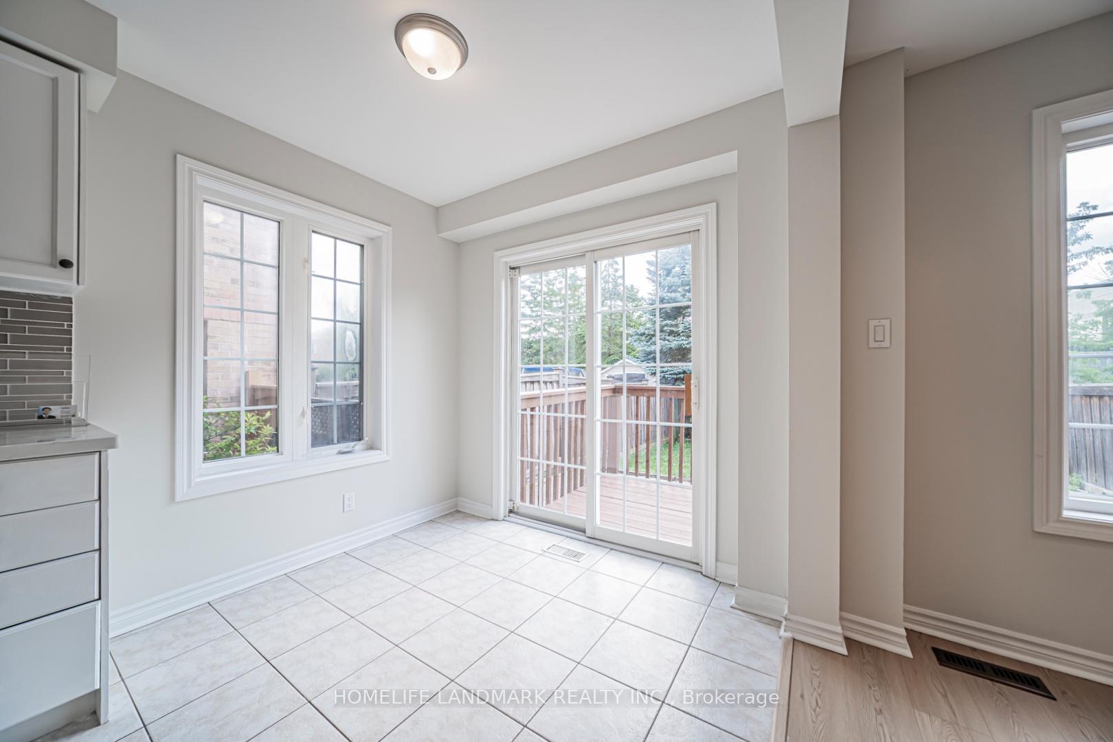 Photo 11 of 59 Bloomgate Crescent, Richmond Hill, Oak Ridges — HOMEH