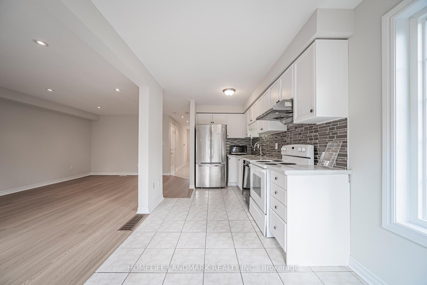 Photo 16 of 59 Bloomgate Crescent, Richmond Hill, Oak Ridges — HOMEH