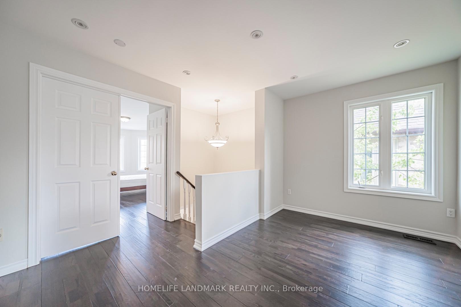 Photo 18 of 59 Bloomgate Crescent, Richmond Hill, Oak Ridges — HOMEH