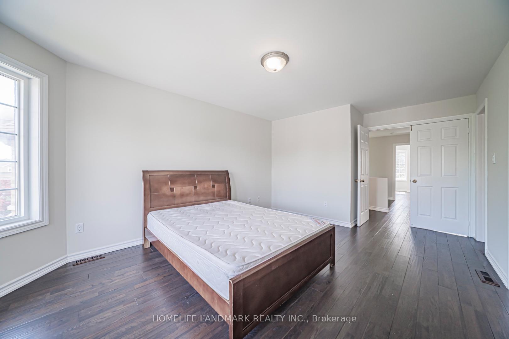 Photo 22 of 59 Bloomgate Crescent, Richmond Hill, Oak Ridges — HOMEH