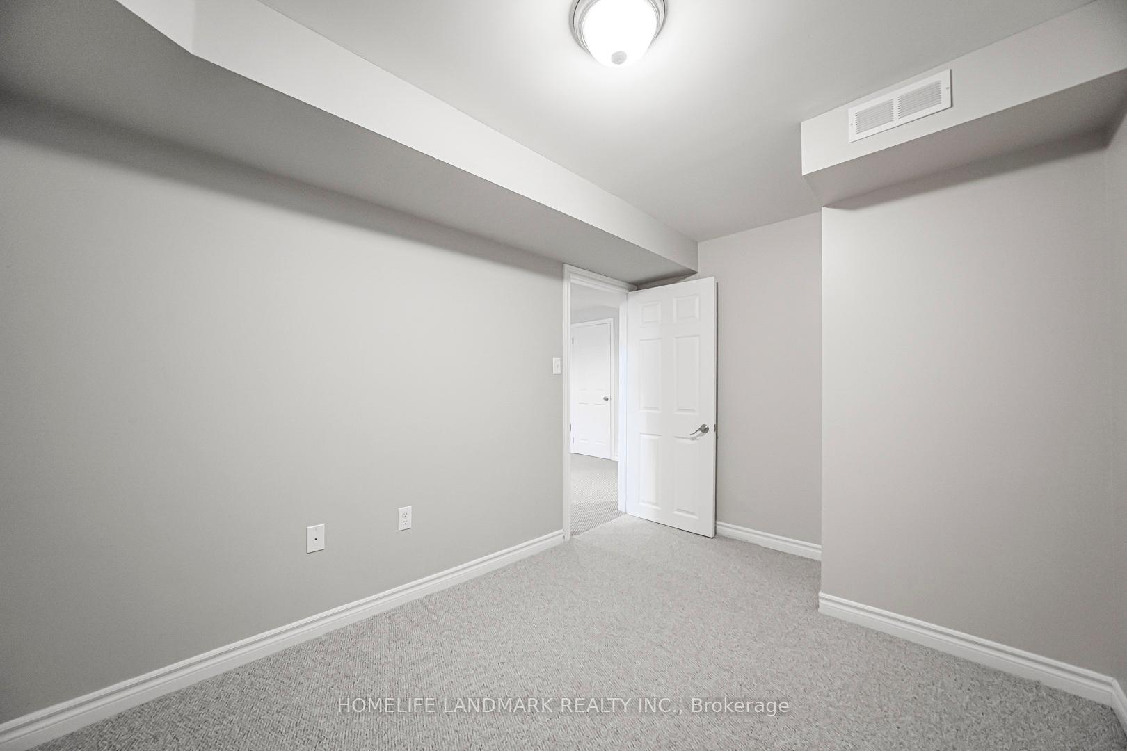 Photo 42 of 59 Bloomgate Crescent, Richmond Hill, Oak Ridges — HOMEH