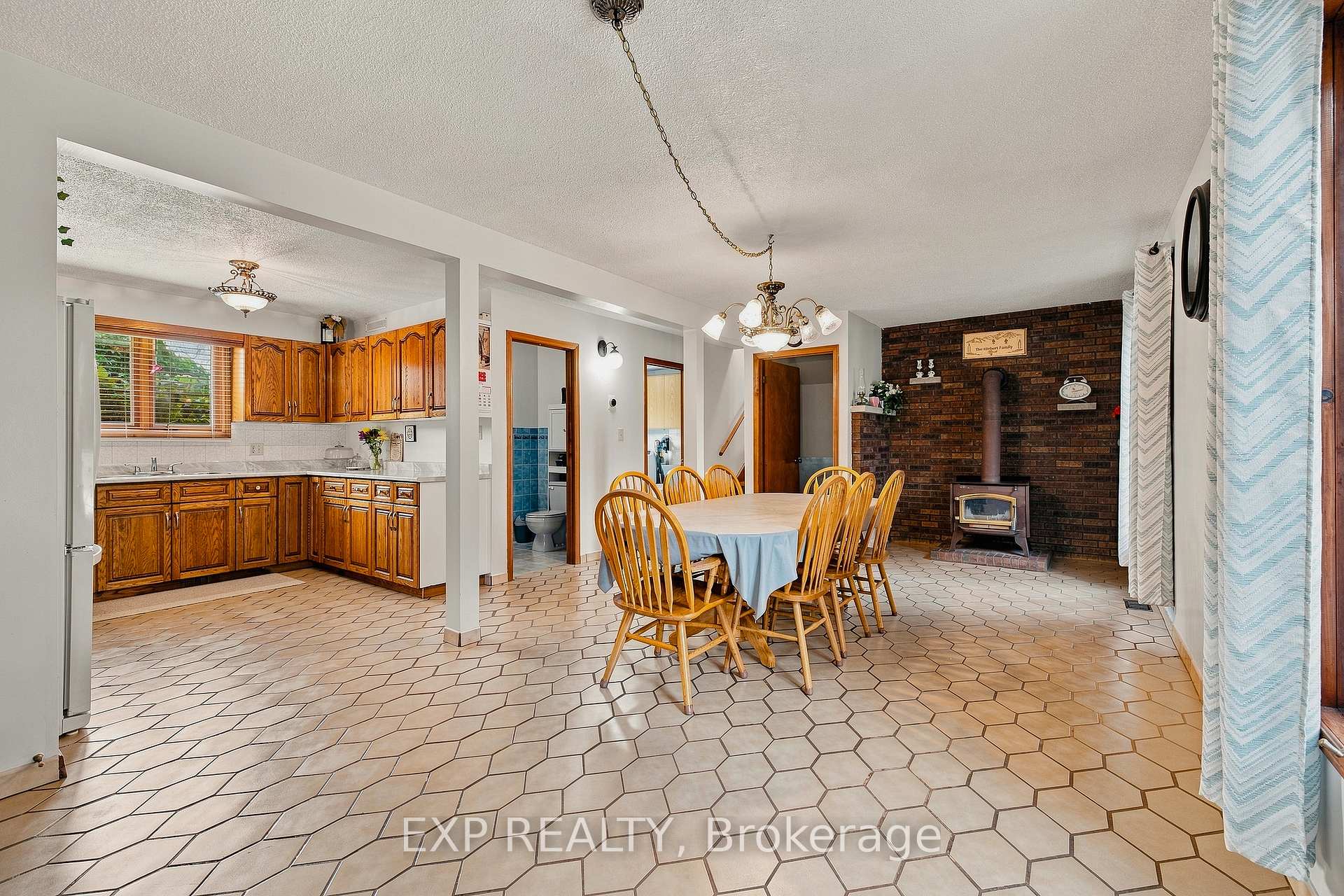 Photo 16 of 590 Albert Avenue N, North Perth, Listowel — HOMEH
