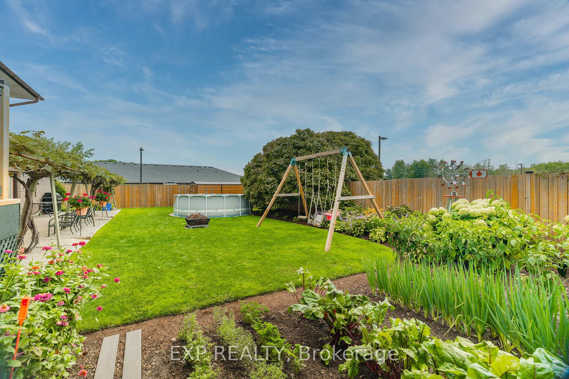 Photo 37 of 590 Albert Avenue N, North Perth, Listowel — HOMEH