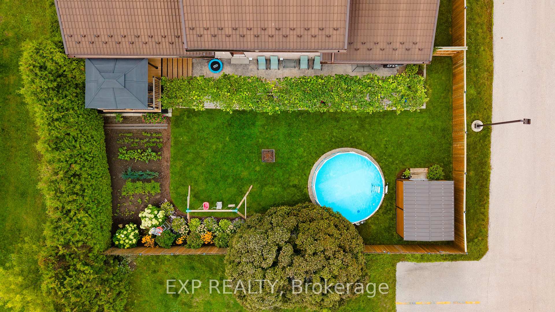 Photo 38 of 590 Albert Avenue N, North Perth, Listowel — HOMEH