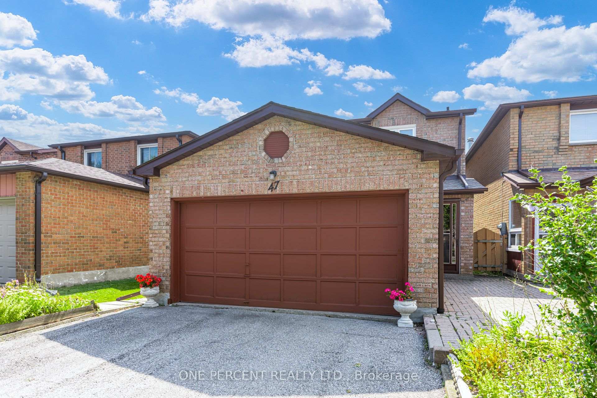 Photo 2 of 47 Hendon Road, Markham, Milliken Mills East — HOMEH