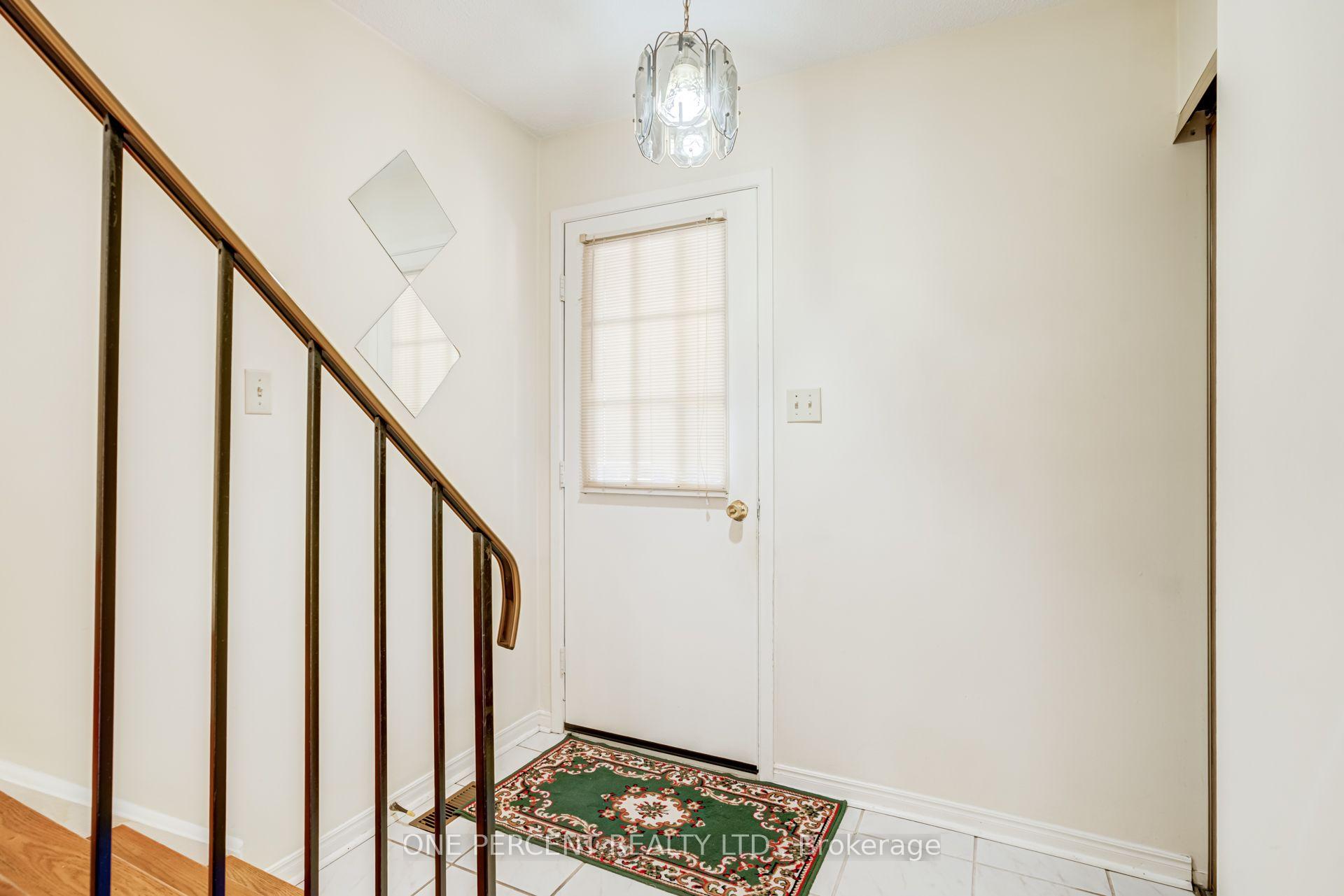 Photo 7 of 47 Hendon Road, Markham, Milliken Mills East — HOMEH