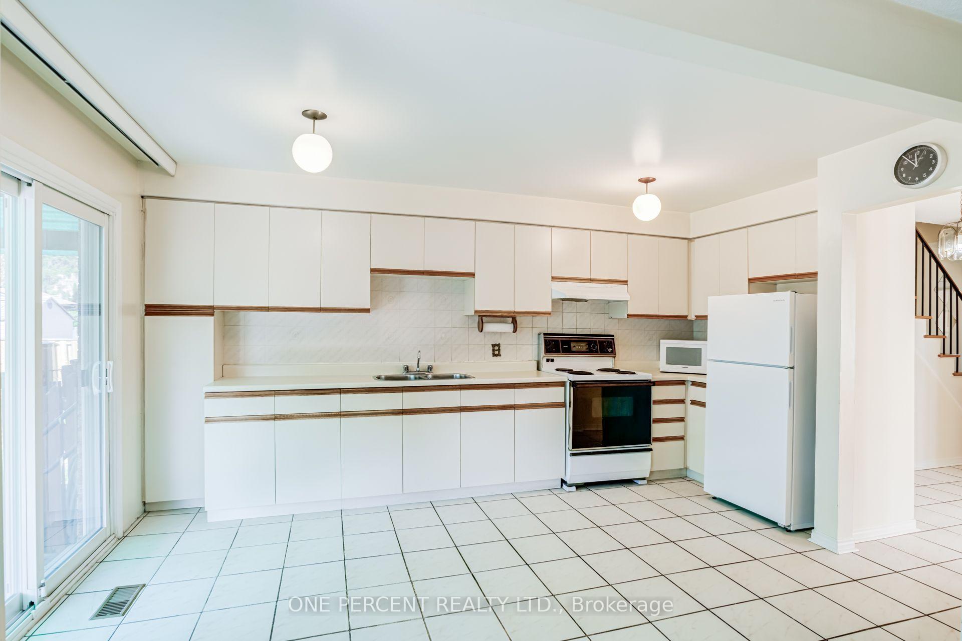 Photo 14 of 47 Hendon Road, Markham, Milliken Mills East — HOMEH