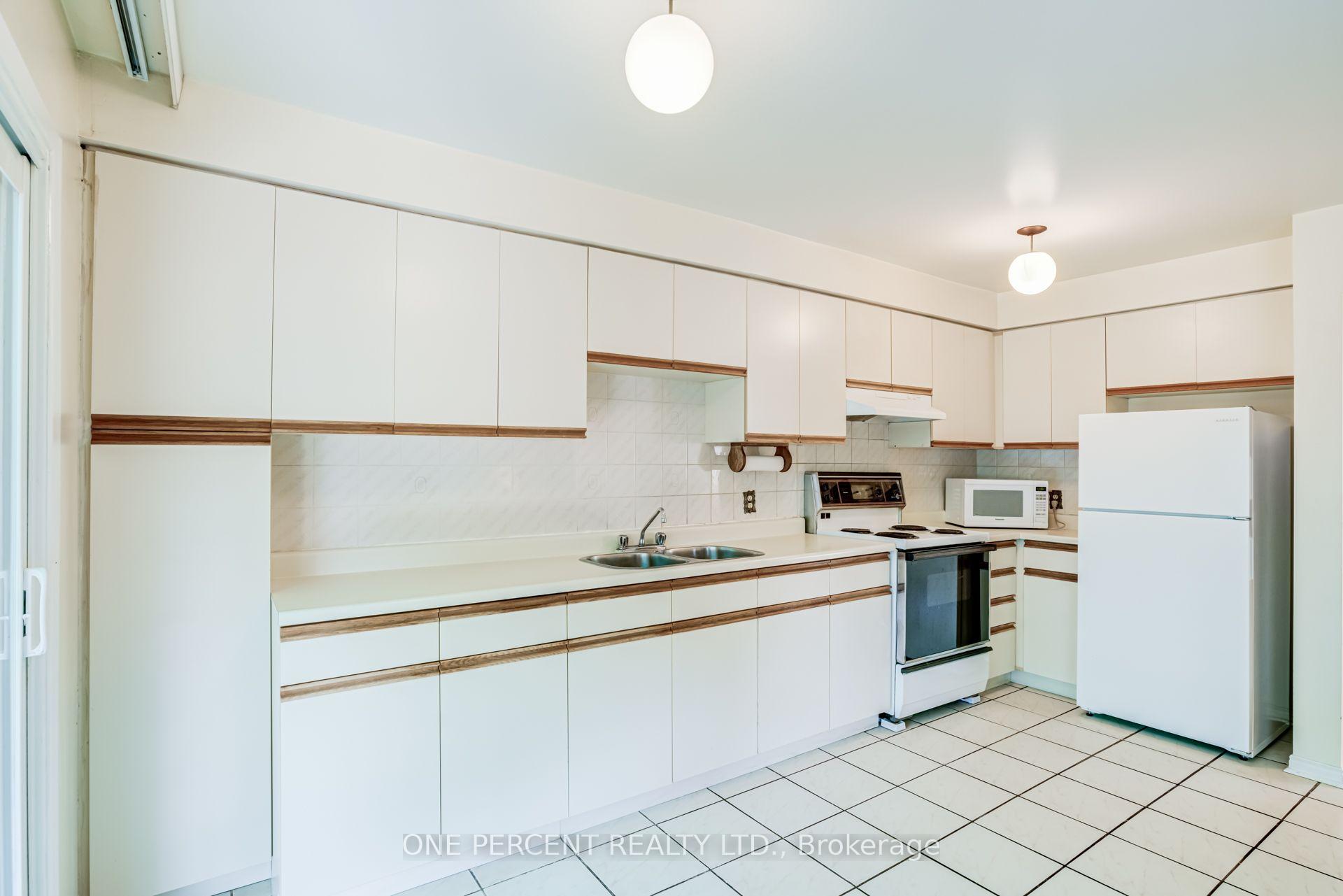 Photo 15 of 47 Hendon Road, Markham, Milliken Mills East — HOMEH