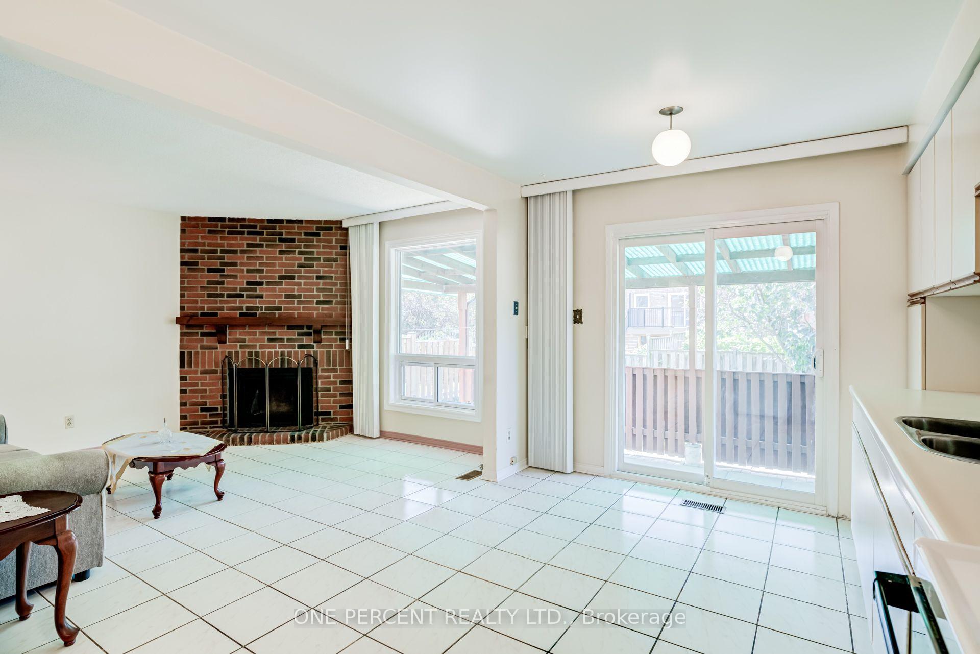Photo 16 of 47 Hendon Road, Markham, Milliken Mills East — HOMEH