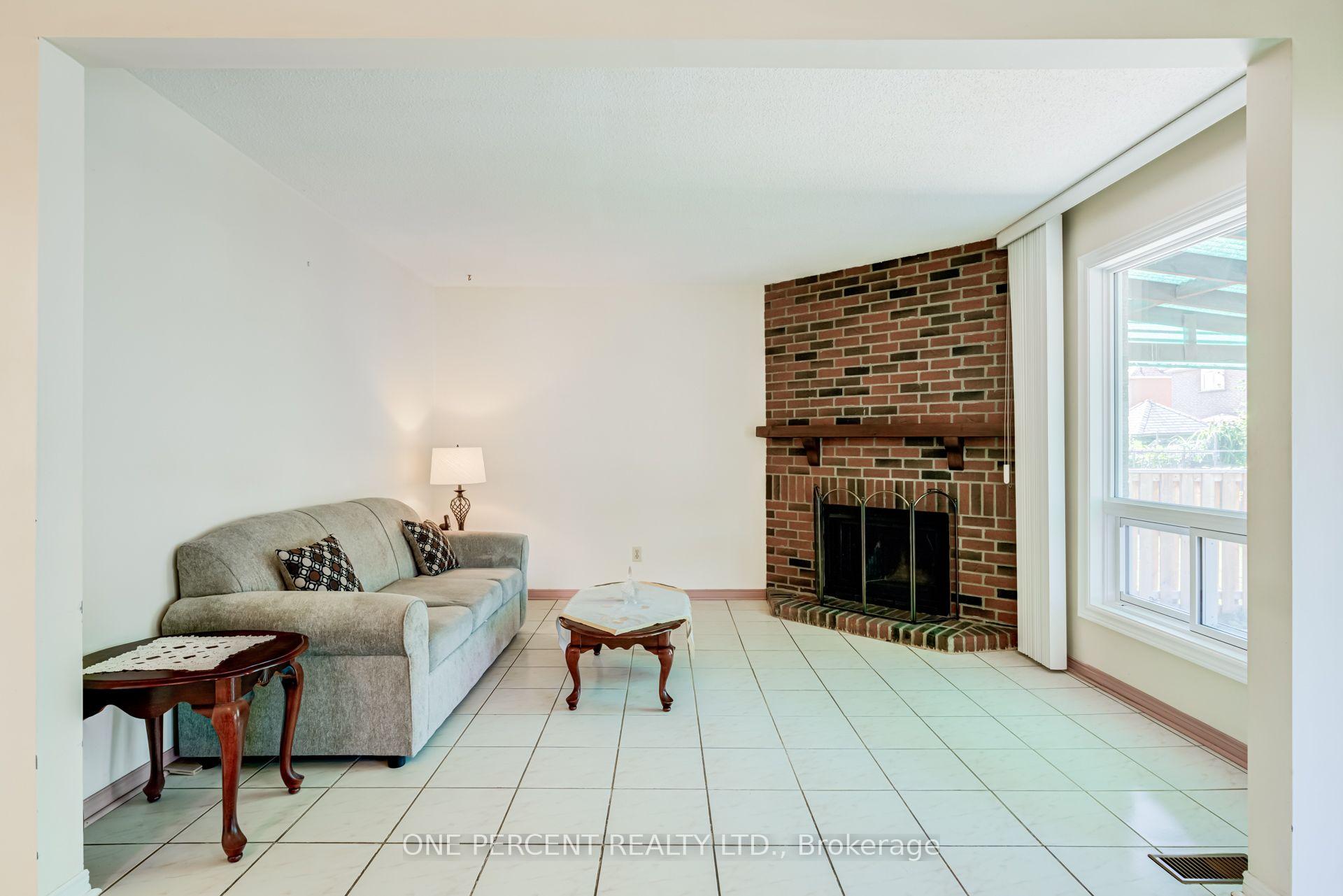 Photo 17 of 47 Hendon Road, Markham, Milliken Mills East — HOMEH