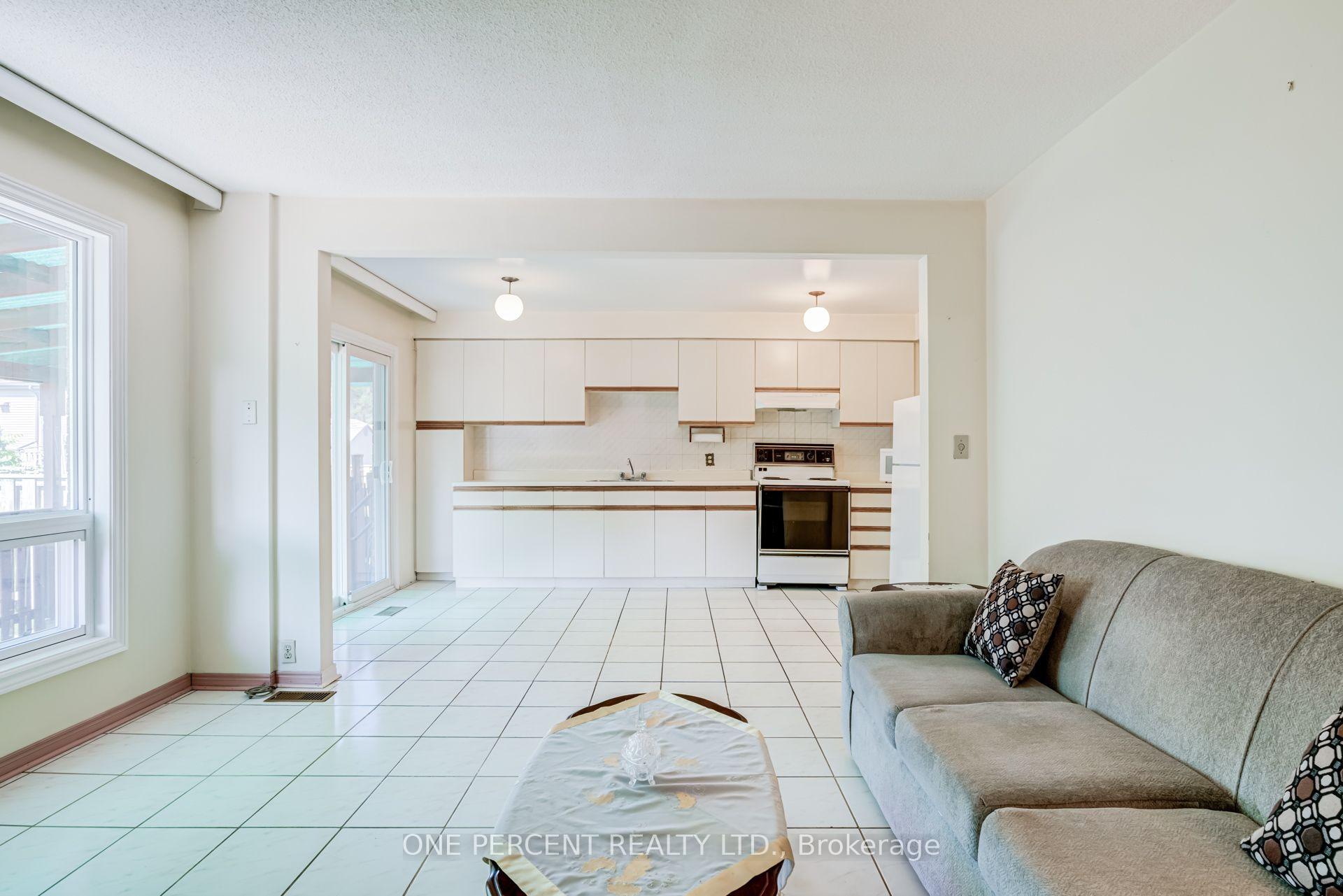 Photo 20 of 47 Hendon Road, Markham, Milliken Mills East — HOMEH