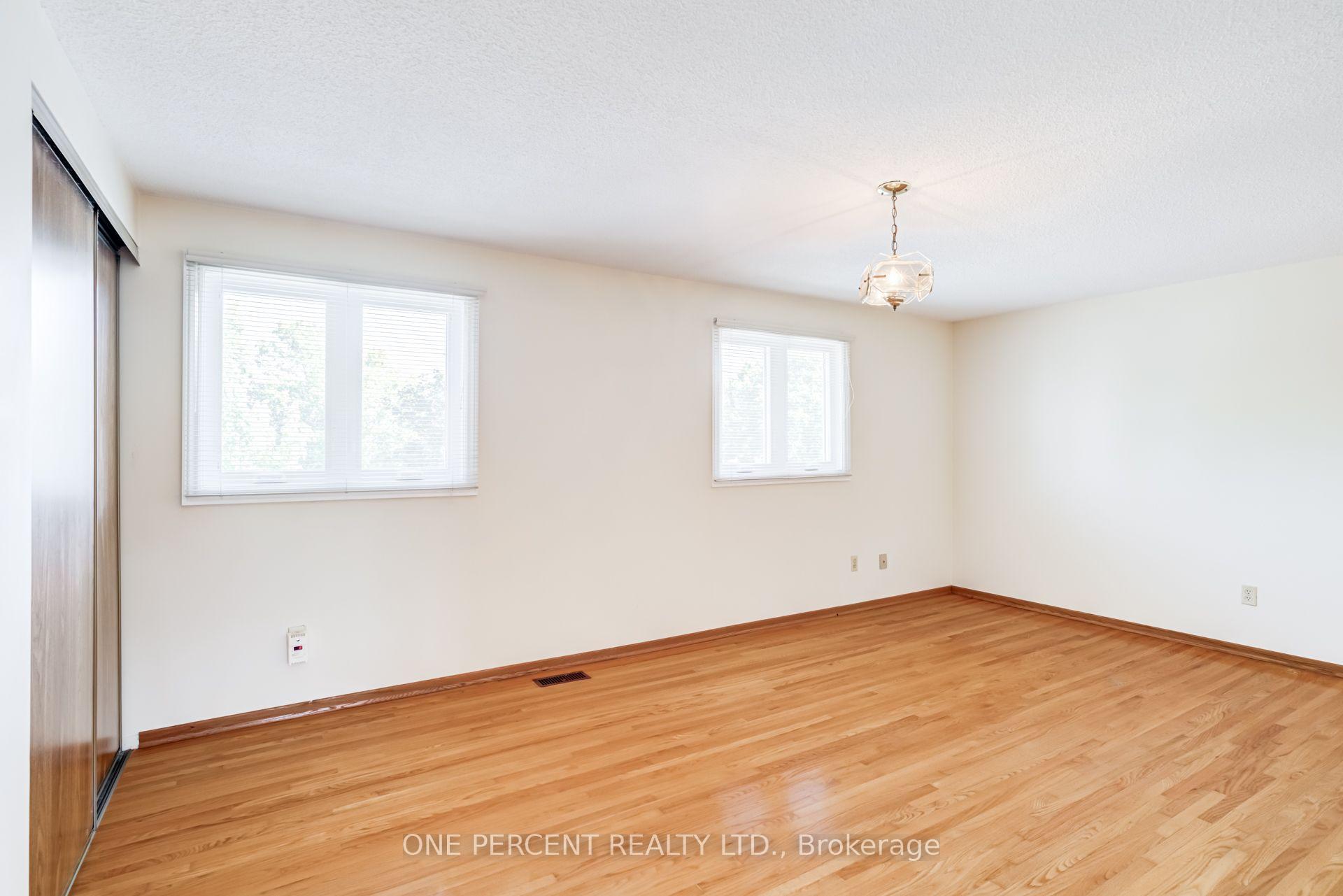 Photo 26 of 47 Hendon Road, Markham, Milliken Mills East — HOMEH