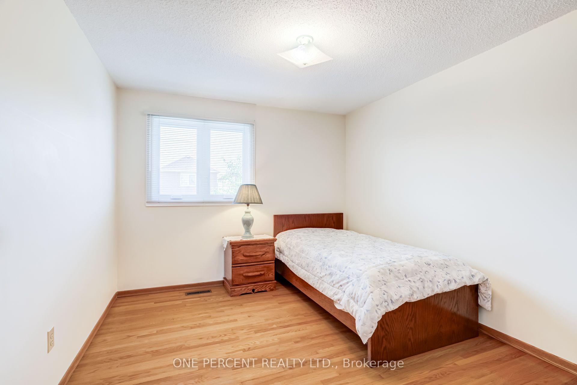 Photo 30 of 47 Hendon Road, Markham, Milliken Mills East — HOMEH