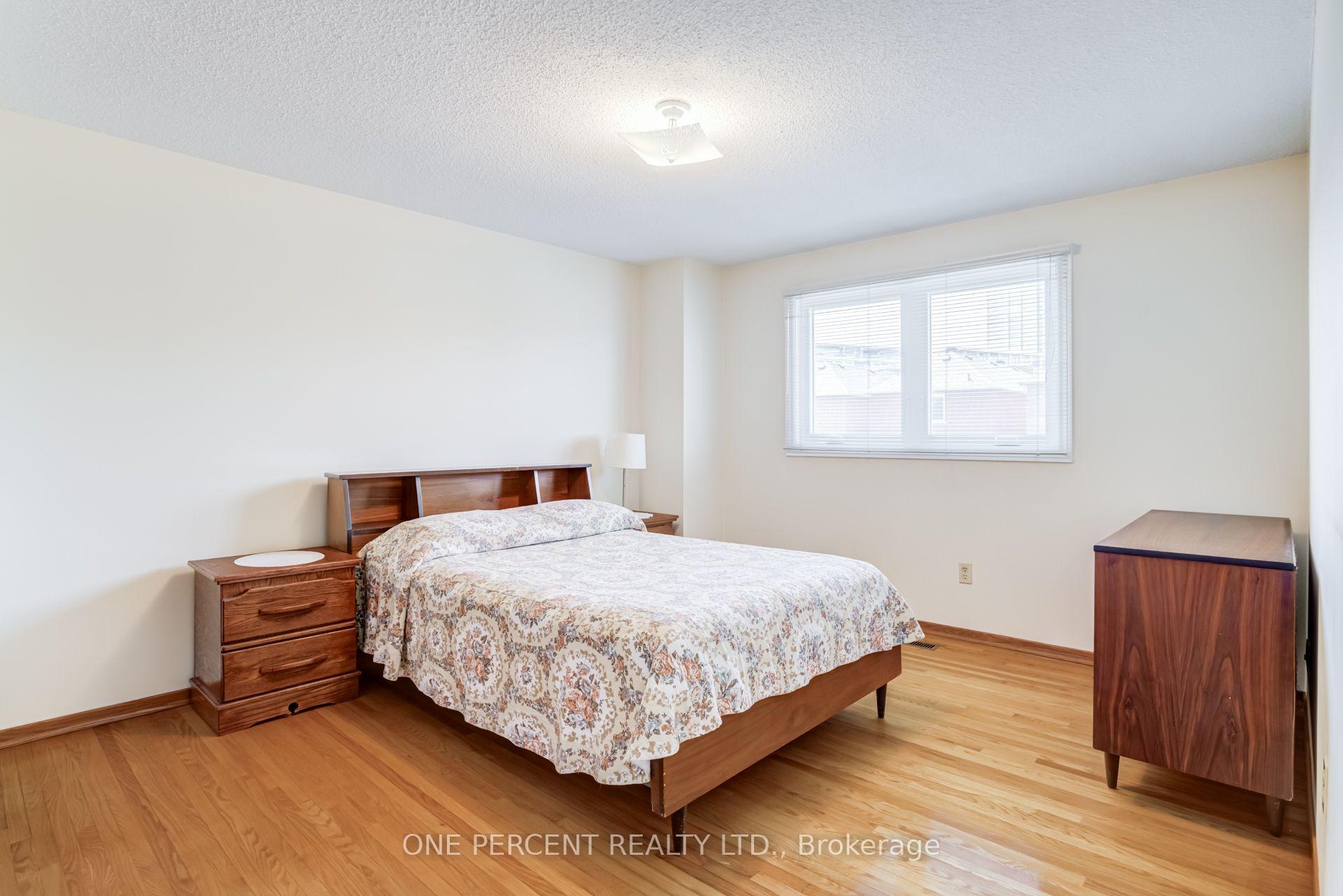 Photo 32 of 47 Hendon Road, Markham, Milliken Mills East — HOMEH