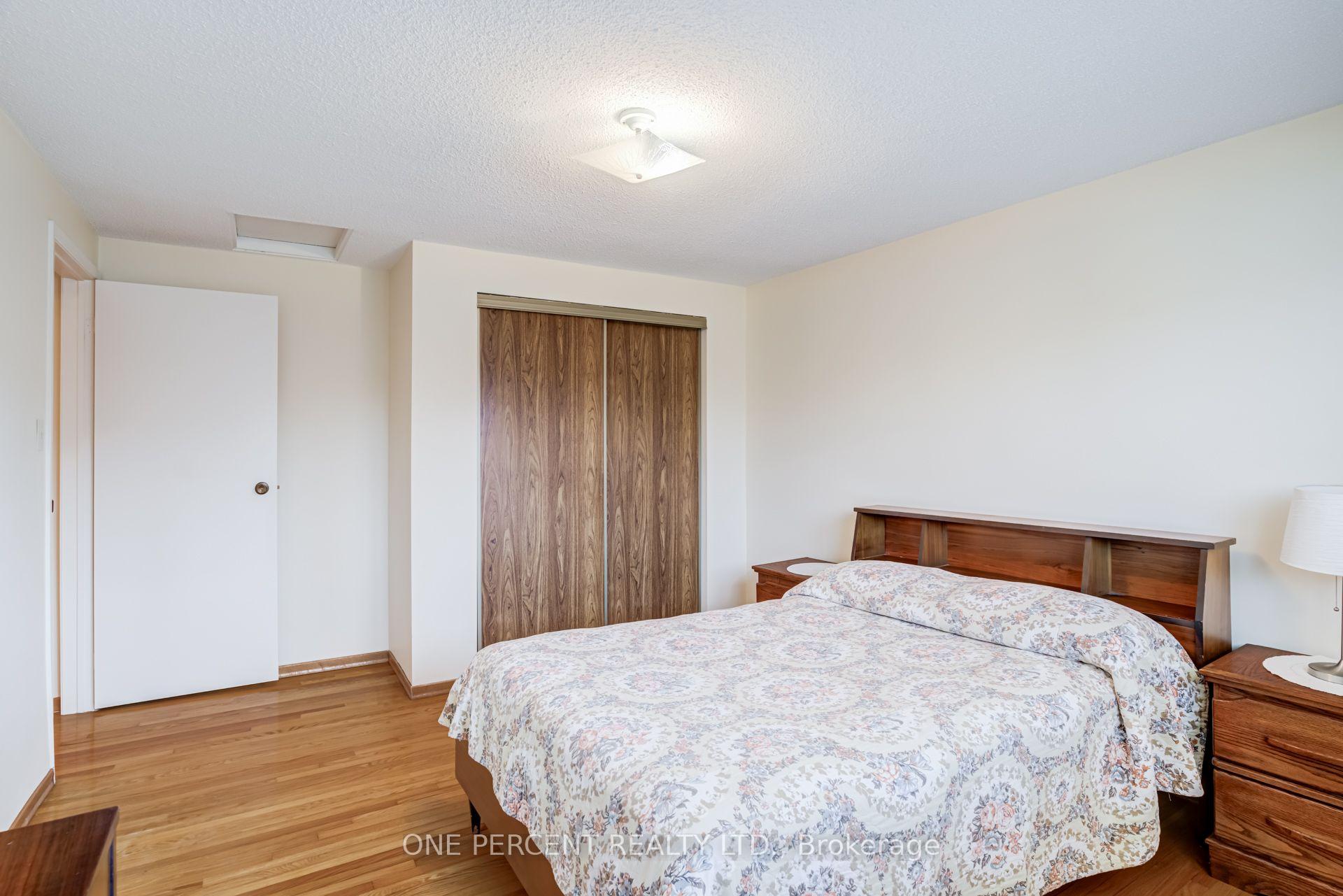 Photo 33 of 47 Hendon Road, Markham, Milliken Mills East — HOMEH