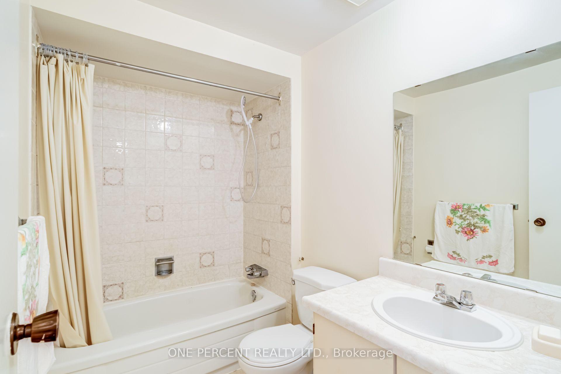 Photo 35 of 47 Hendon Road, Markham, Milliken Mills East — HOMEH