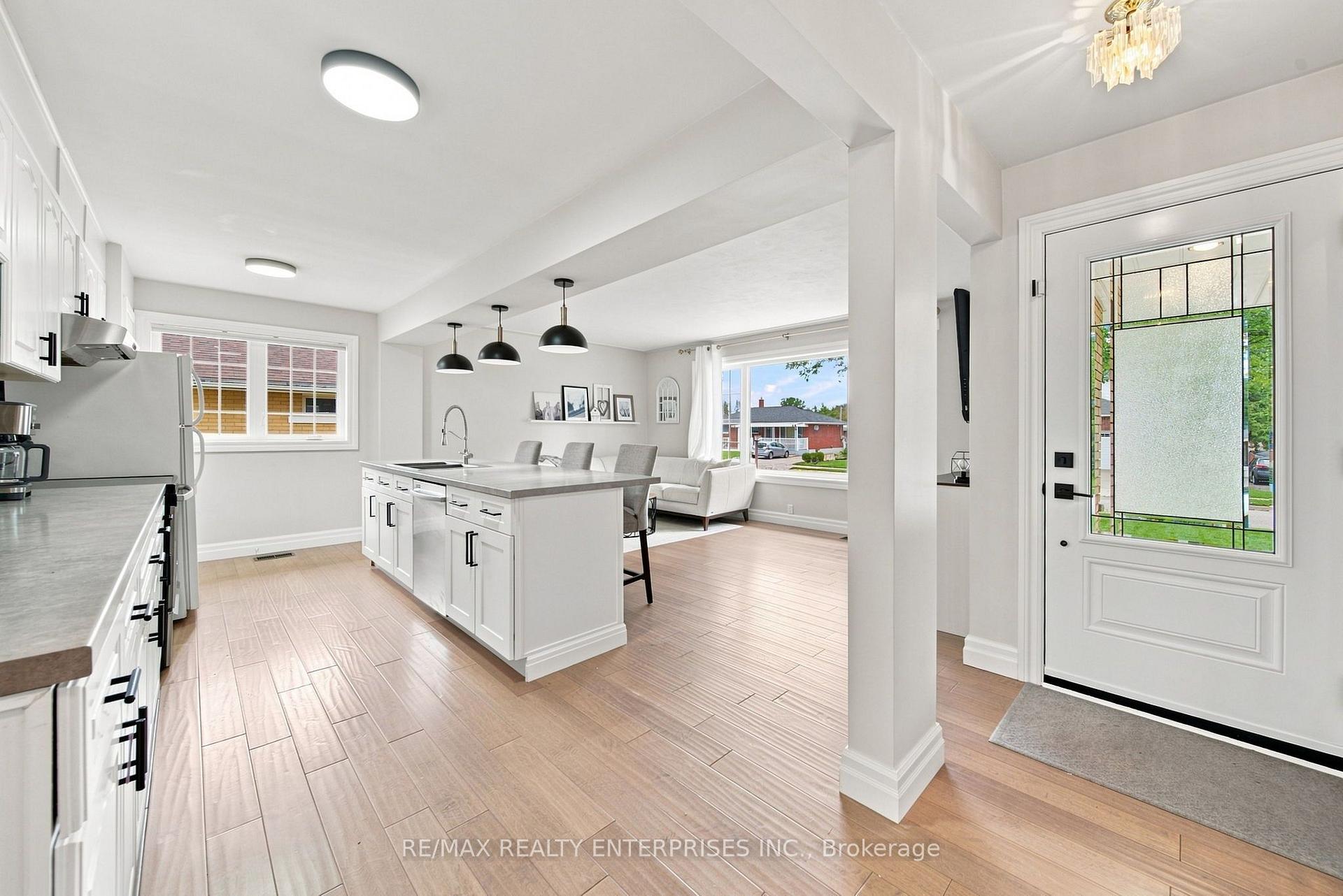 Photo 6 of 56 Alexander Avenue, Cambridge, Christopher-Champlain — HOMEH