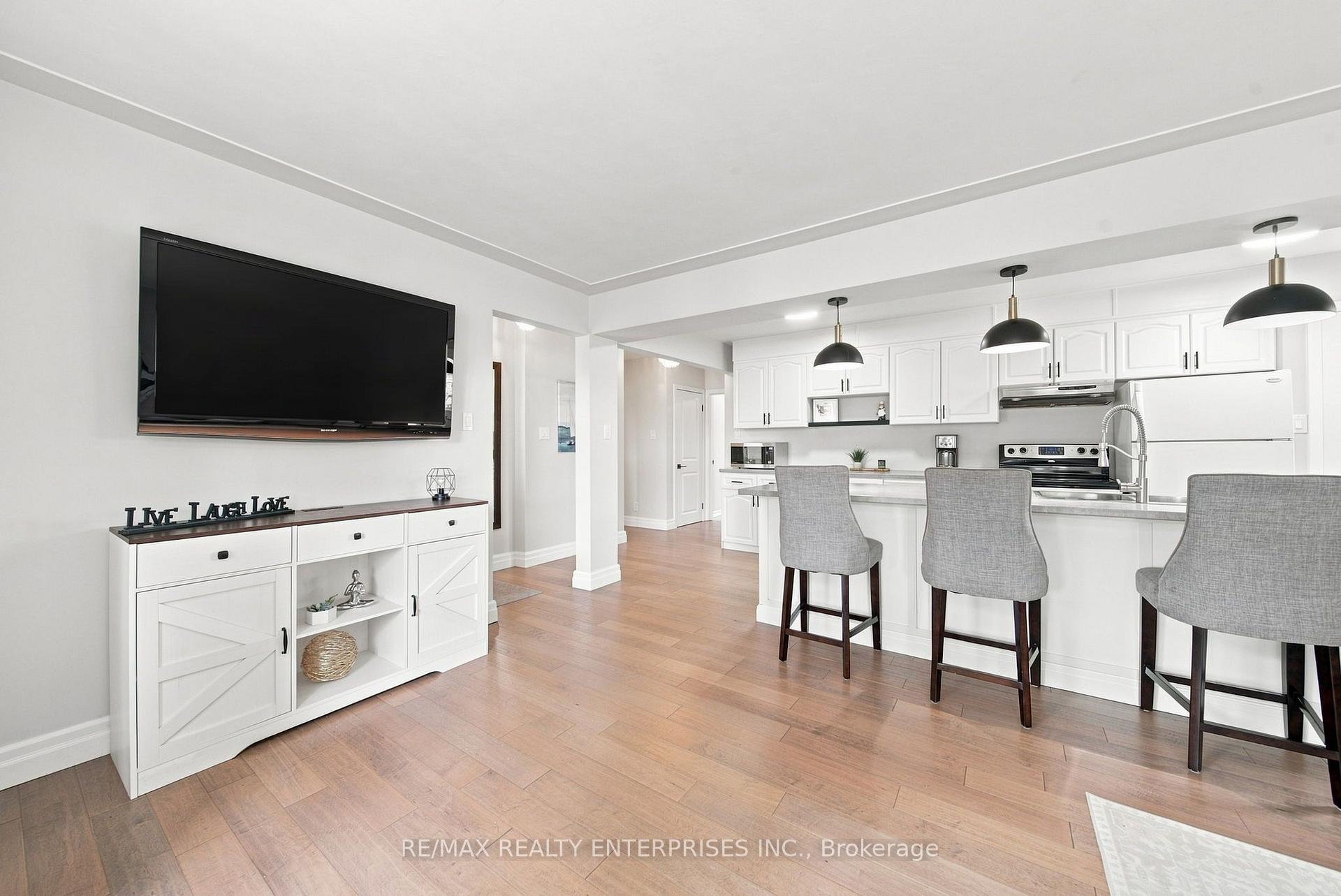 Photo 12 of 56 Alexander Avenue, Cambridge, Christopher-Champlain — HOMEH