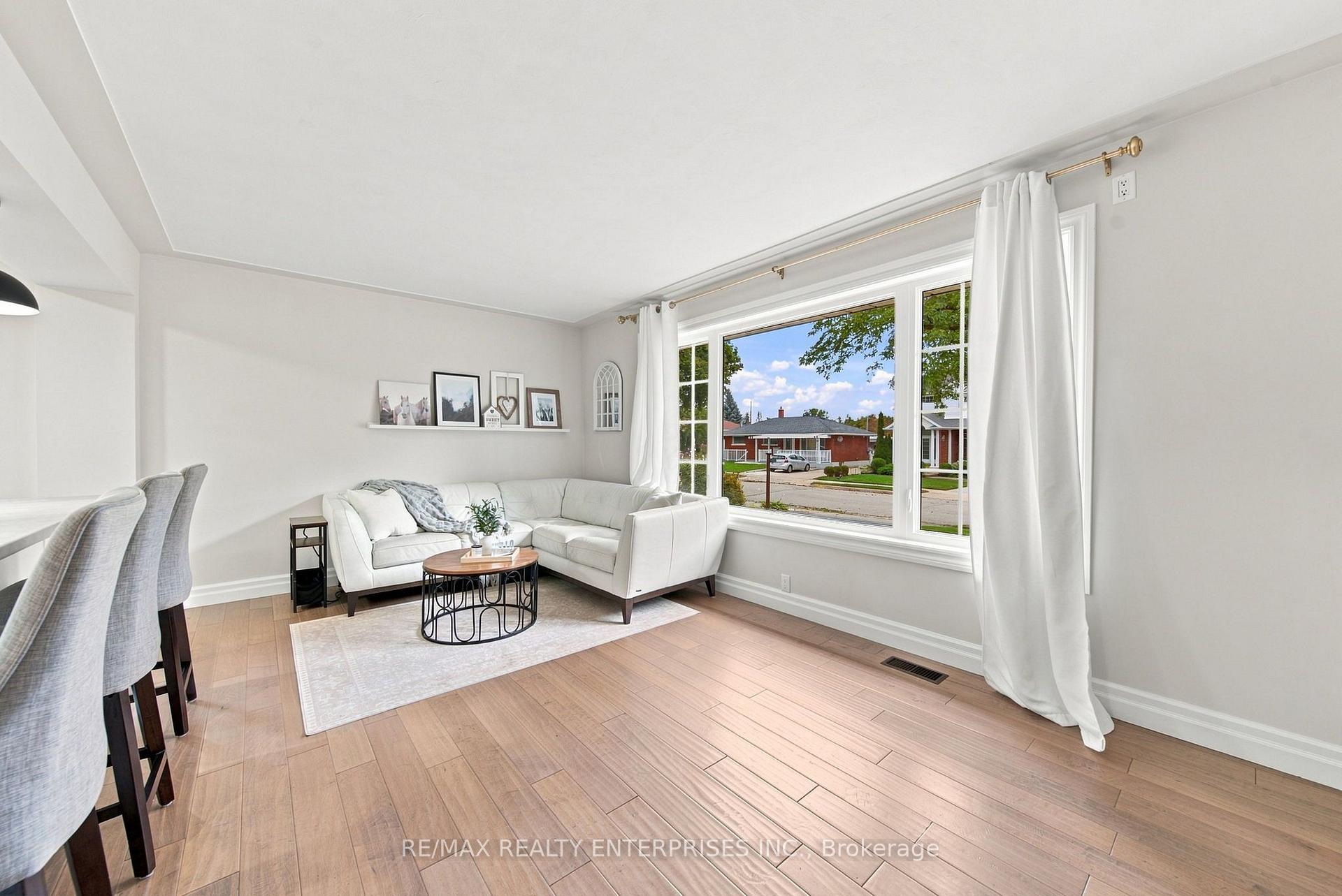 Photo 16 of 56 Alexander Avenue, Cambridge, Christopher-Champlain — HOMEH