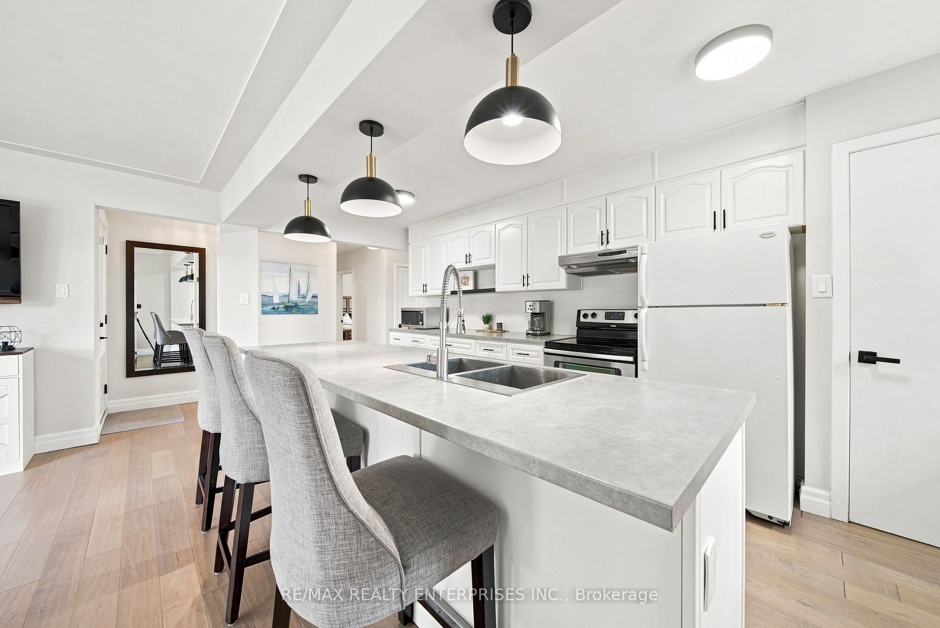 Photo 23 of 56 Alexander Avenue, Cambridge, Christopher-Champlain — HOMEH