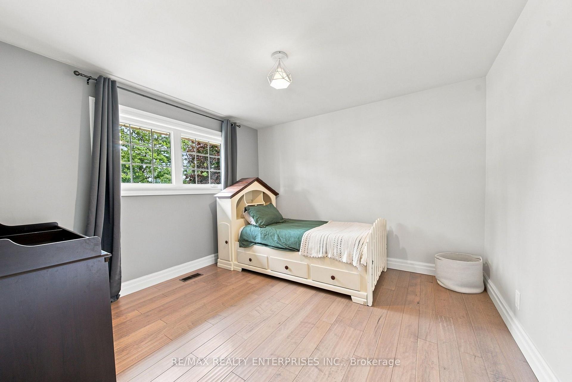 Photo 31 of 56 Alexander Avenue, Cambridge, Christopher-Champlain — HOMEH