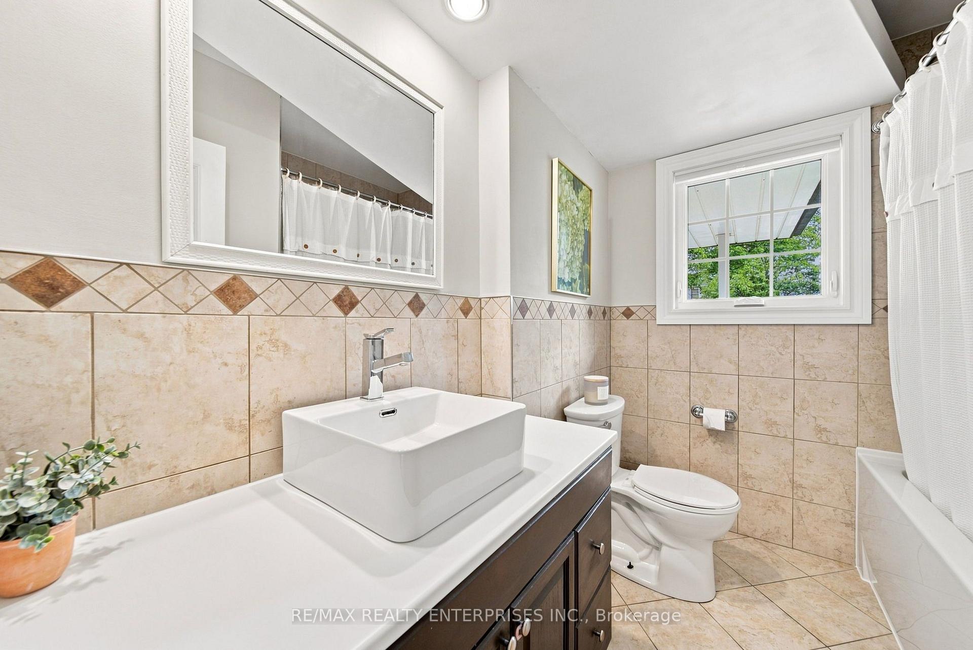 Photo 32 of 56 Alexander Avenue, Cambridge, Christopher-Champlain — HOMEH