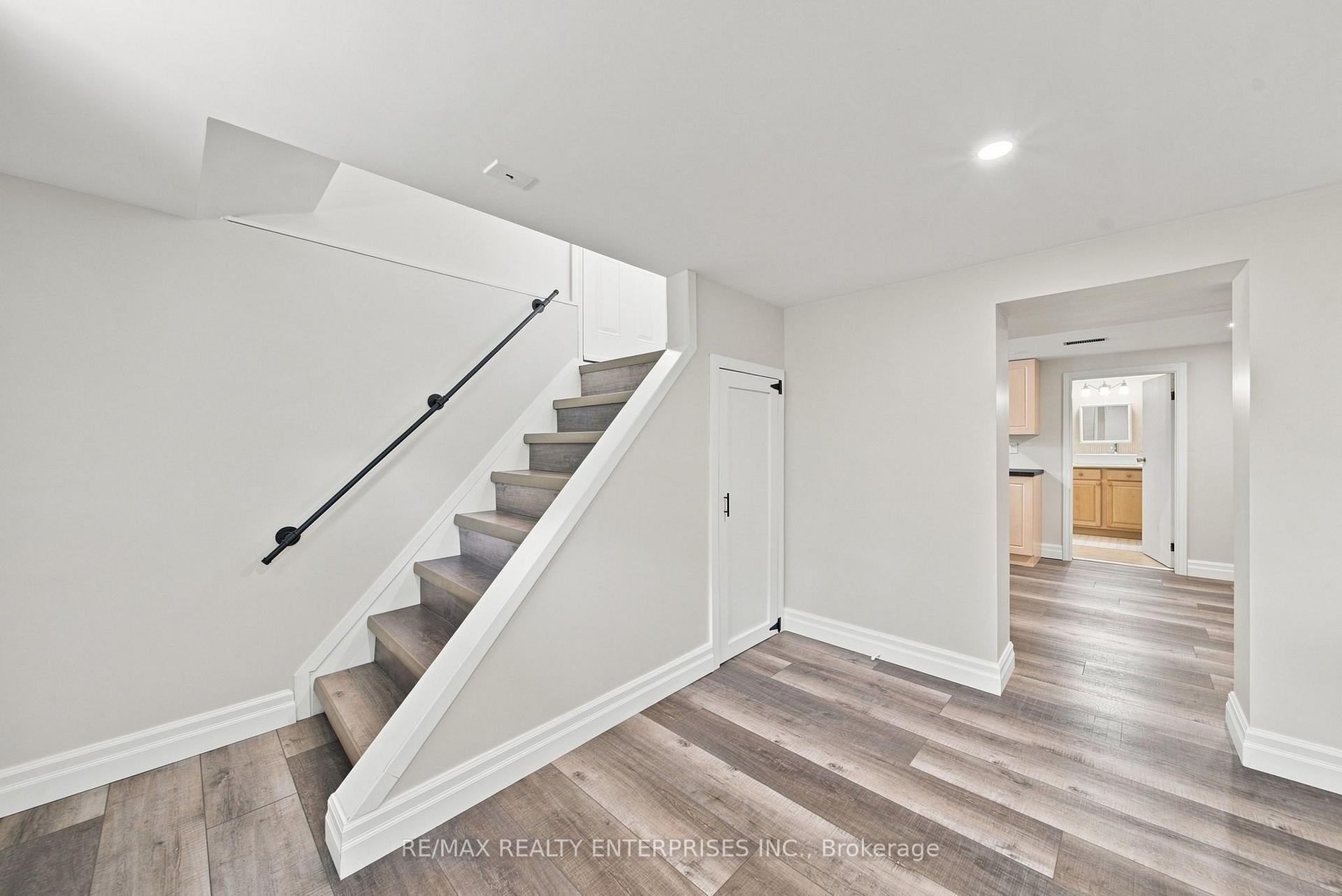Photo 33 of 56 Alexander Avenue, Cambridge, Christopher-Champlain — HOMEH