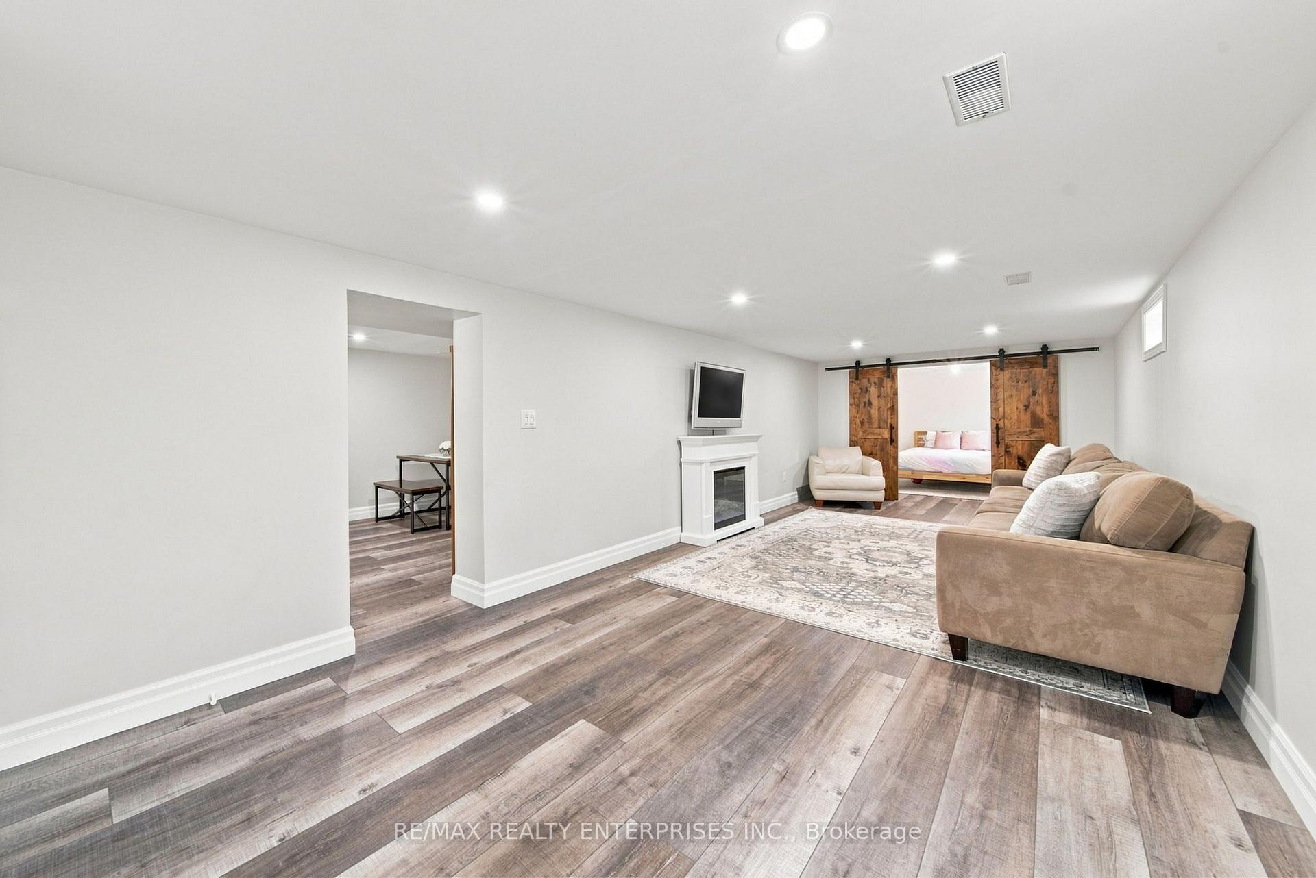 Photo 35 of 56 Alexander Avenue, Cambridge, Christopher-Champlain — HOMEH