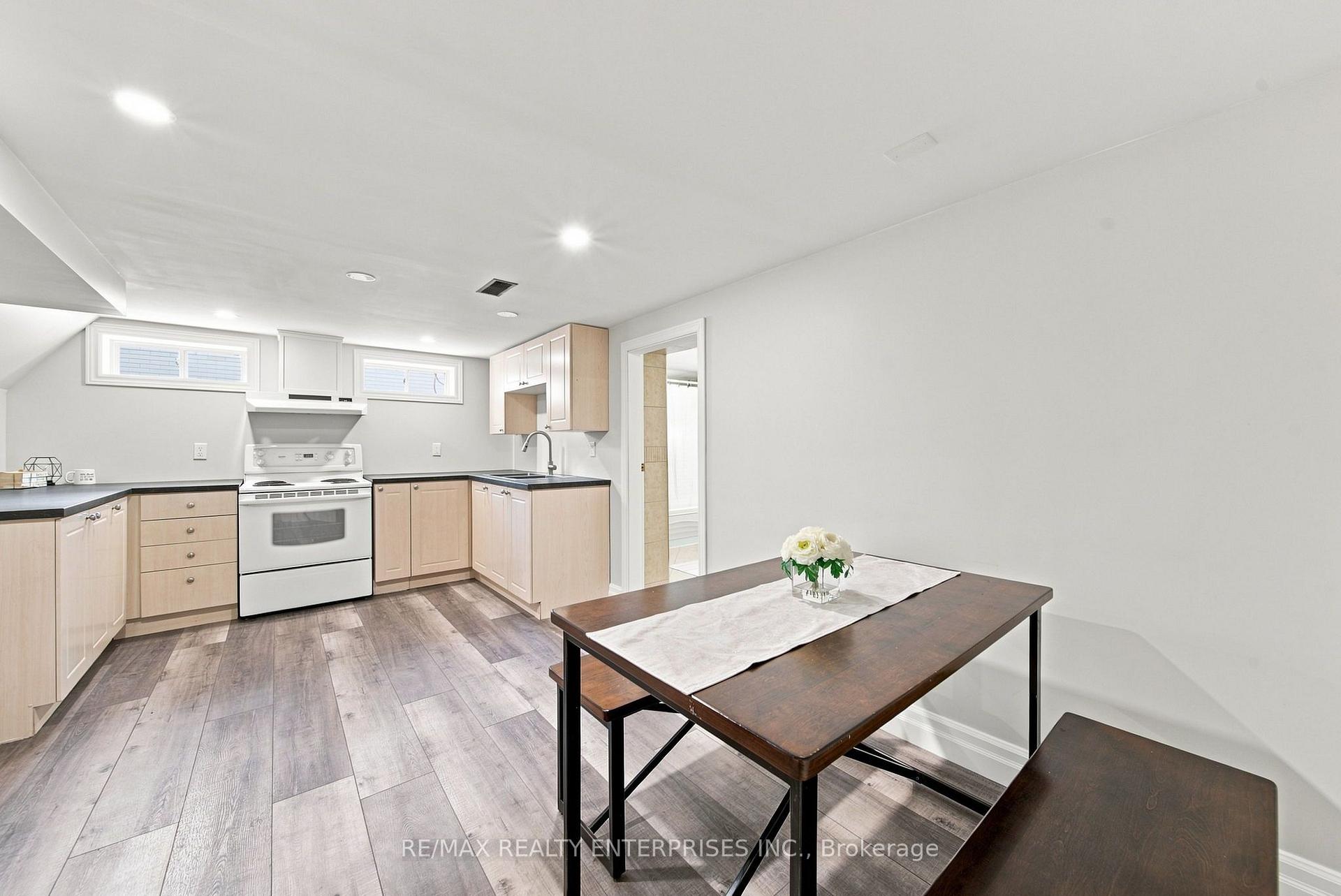 Photo 40 of 56 Alexander Avenue, Cambridge, Christopher-Champlain — HOMEH