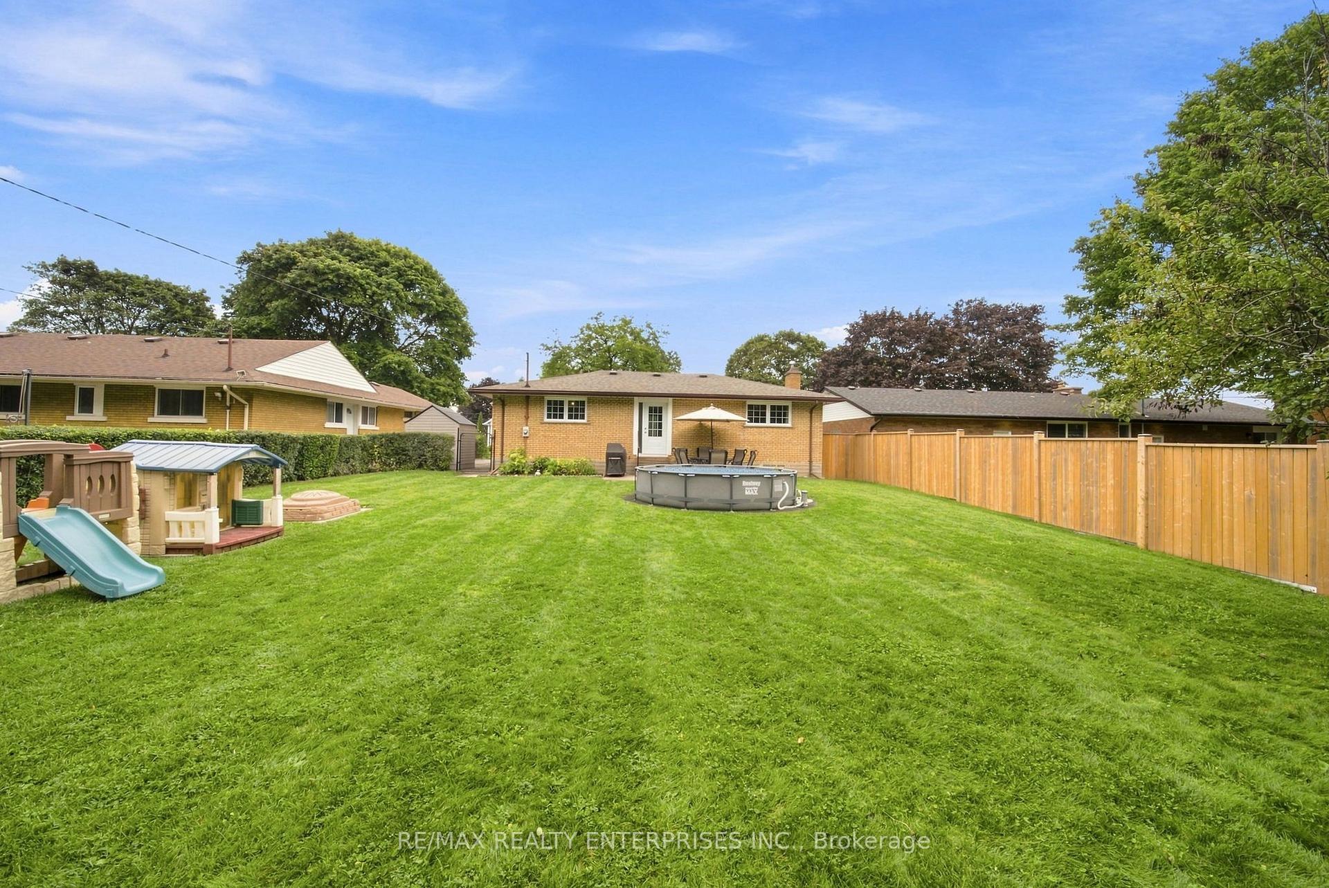 Photo 48 of 56 Alexander Avenue, Cambridge, Christopher-Champlain — HOMEH