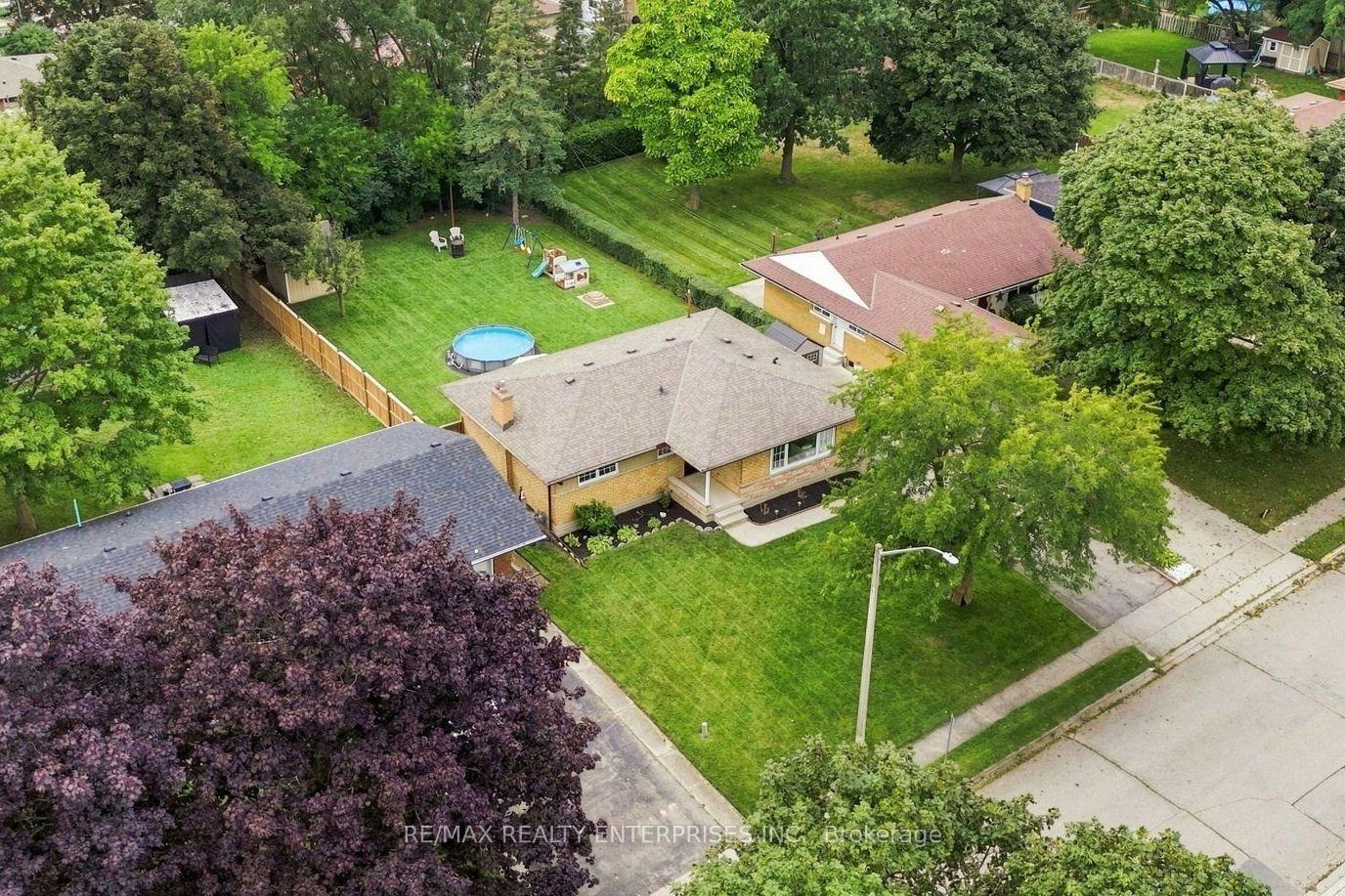 Photo 50 of 56 Alexander Avenue, Cambridge, Christopher-Champlain — HOMEH