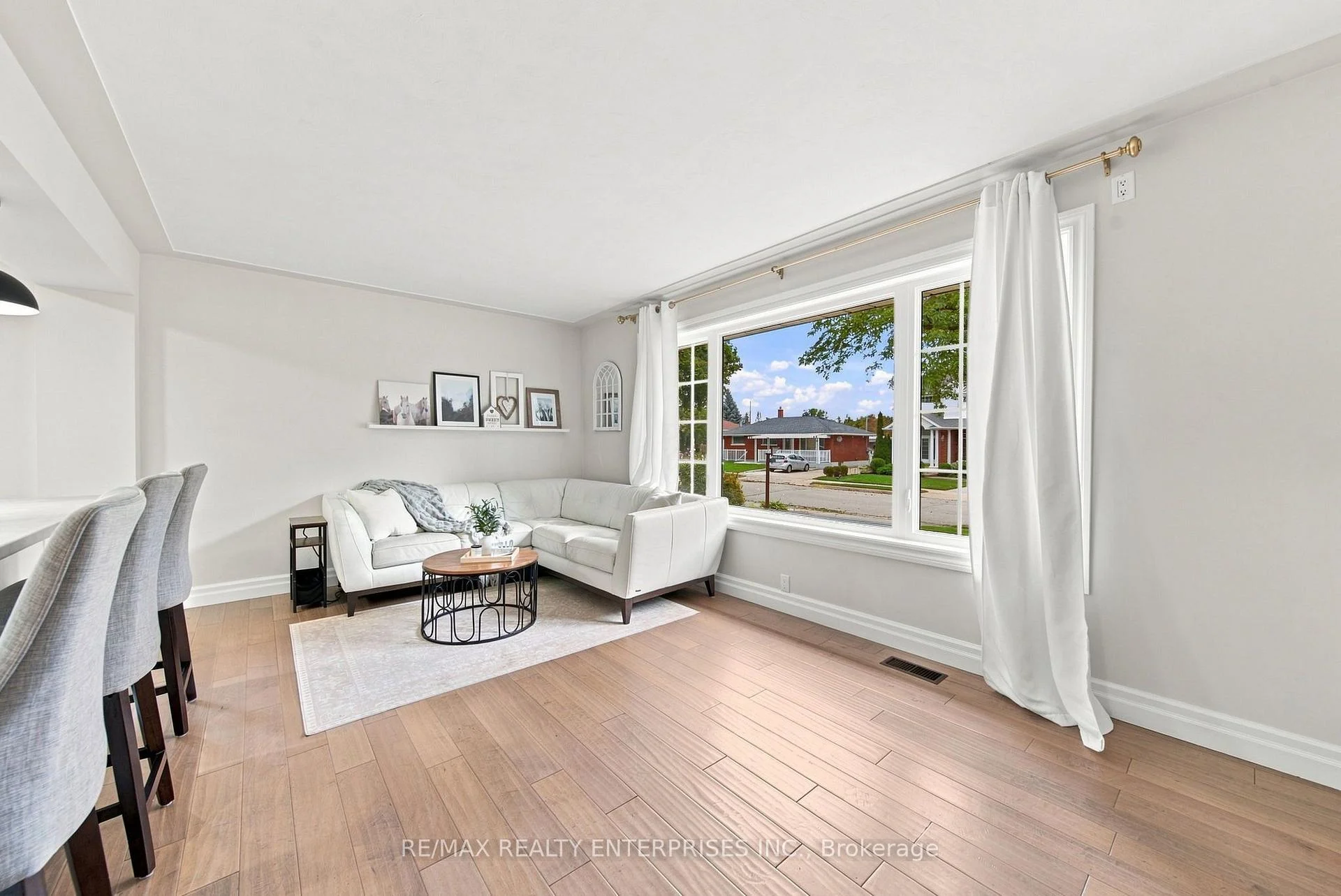 Photo 18 of 56 Alexander Avenue, Cambridge, Christopher-Champlain — HOMEH