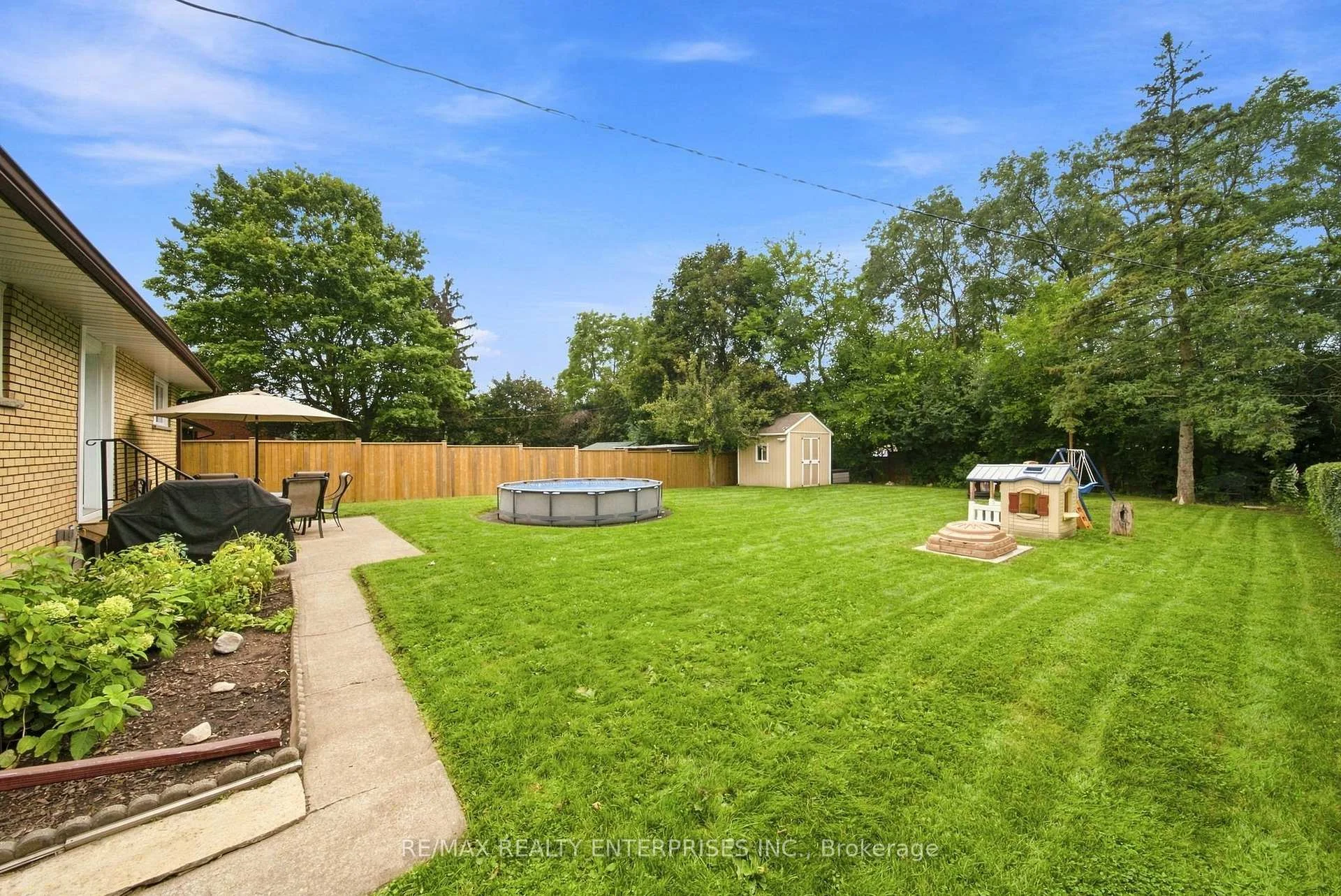 Photo 44 of 56 Alexander Avenue, Cambridge, Christopher-Champlain — HOMEH