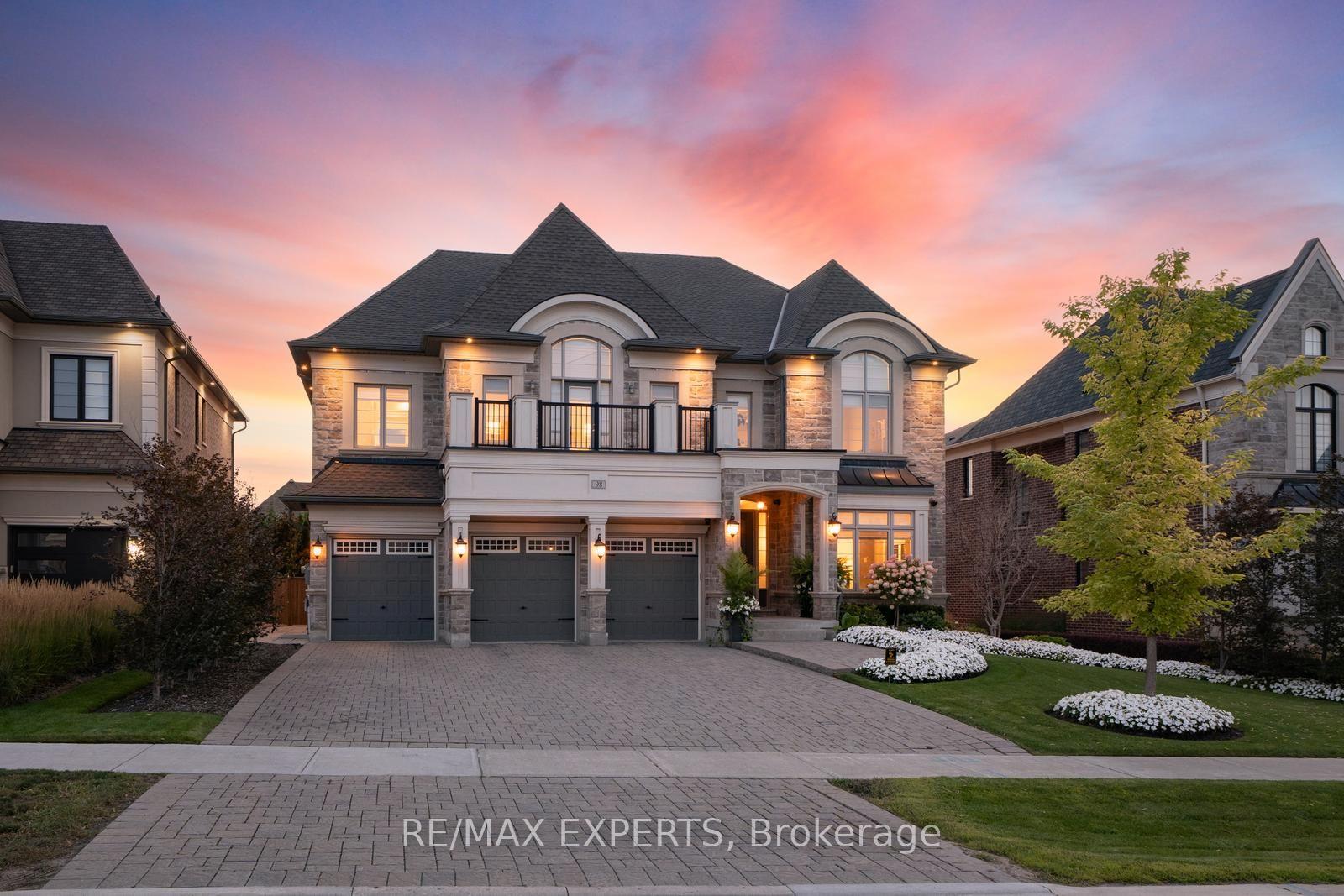 Photo 1 of 98 Endless Circle, Vaughan, Kleinburg — HOMEH