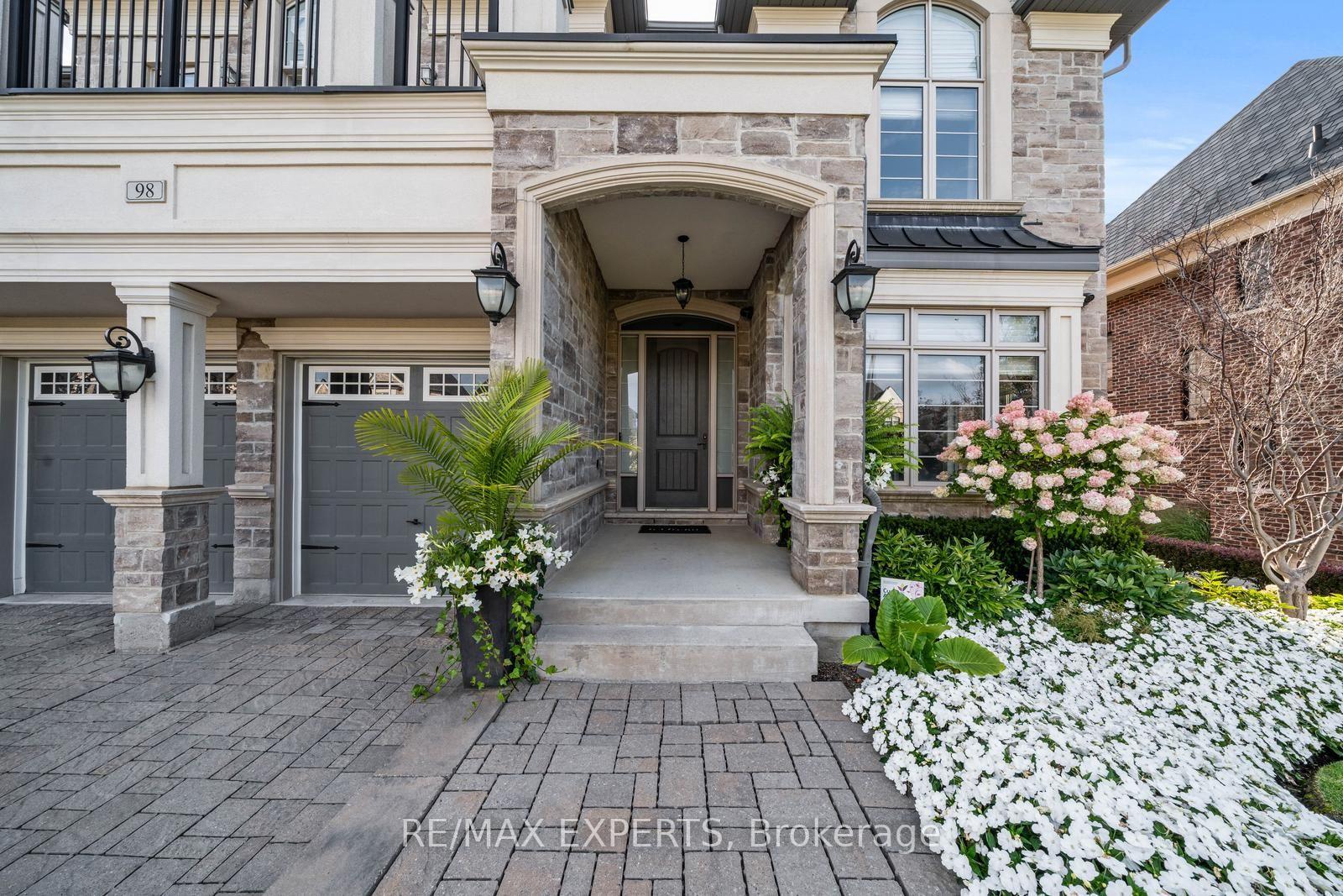 Photo 7 of 98 Endless Circle, Vaughan, Kleinburg — HOMEH